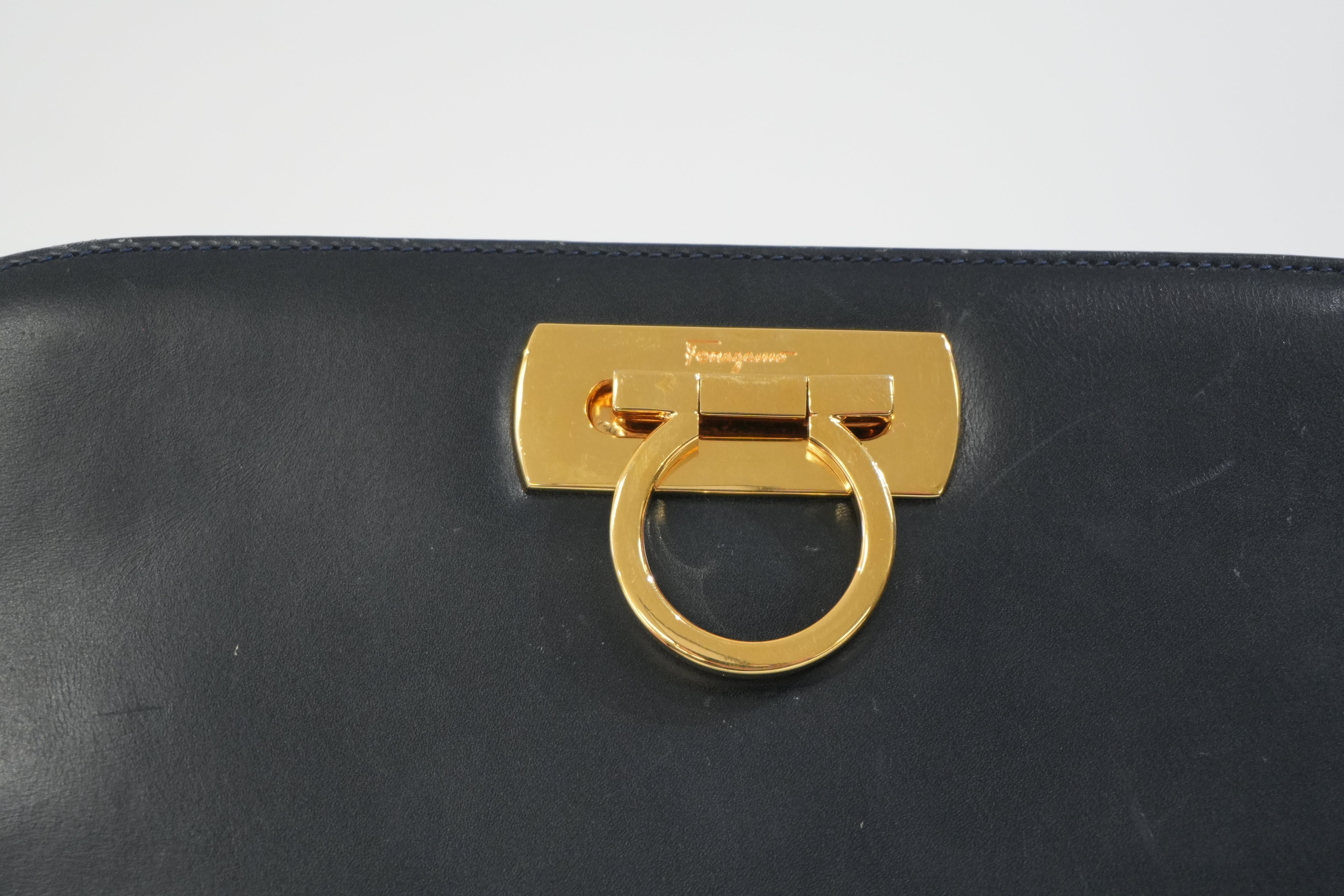 Pre-owned Ferragamo Chain Shoulder Bag Blue