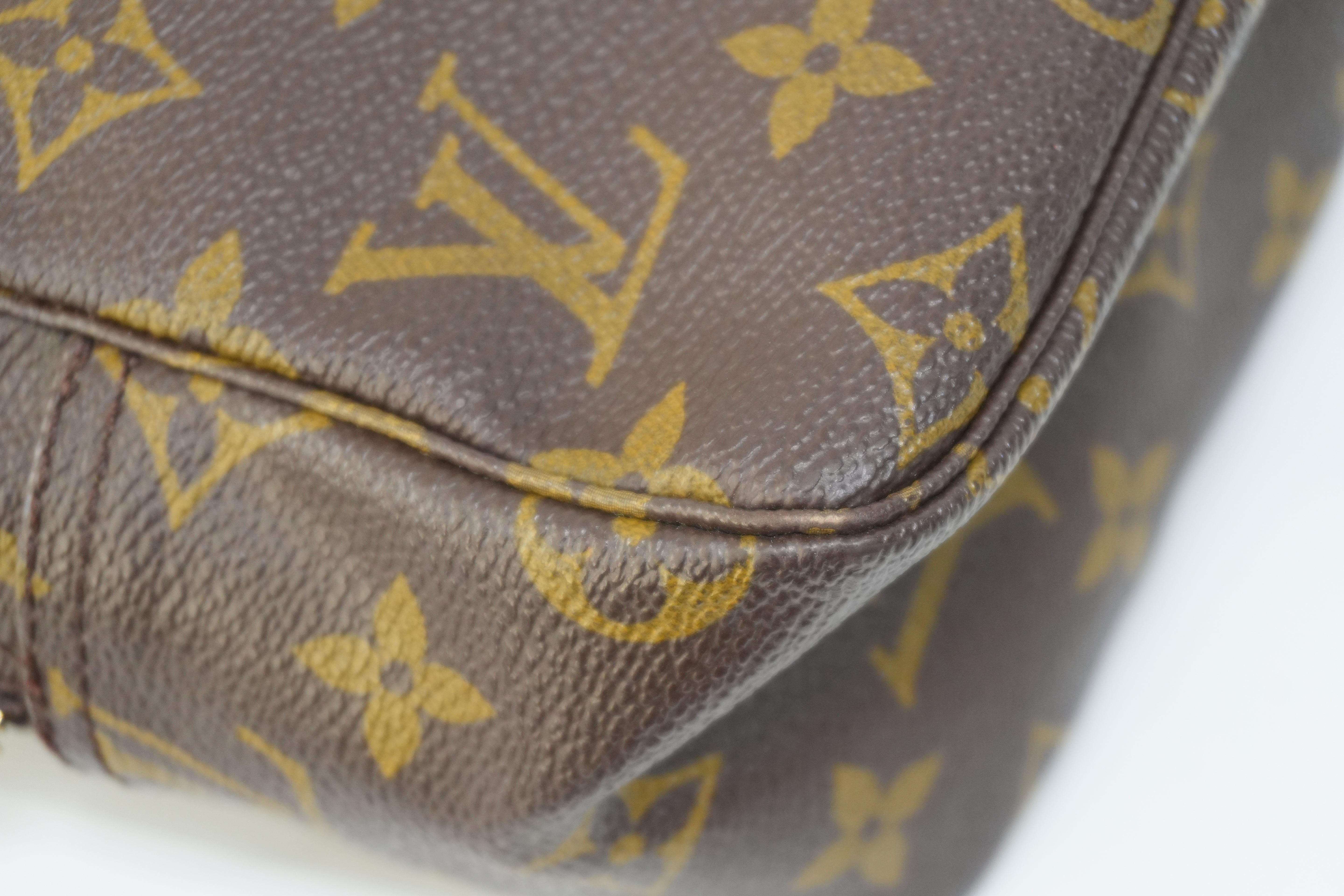 Pre-owned Louis Vuitton Monogram Trousse 28 Pouch