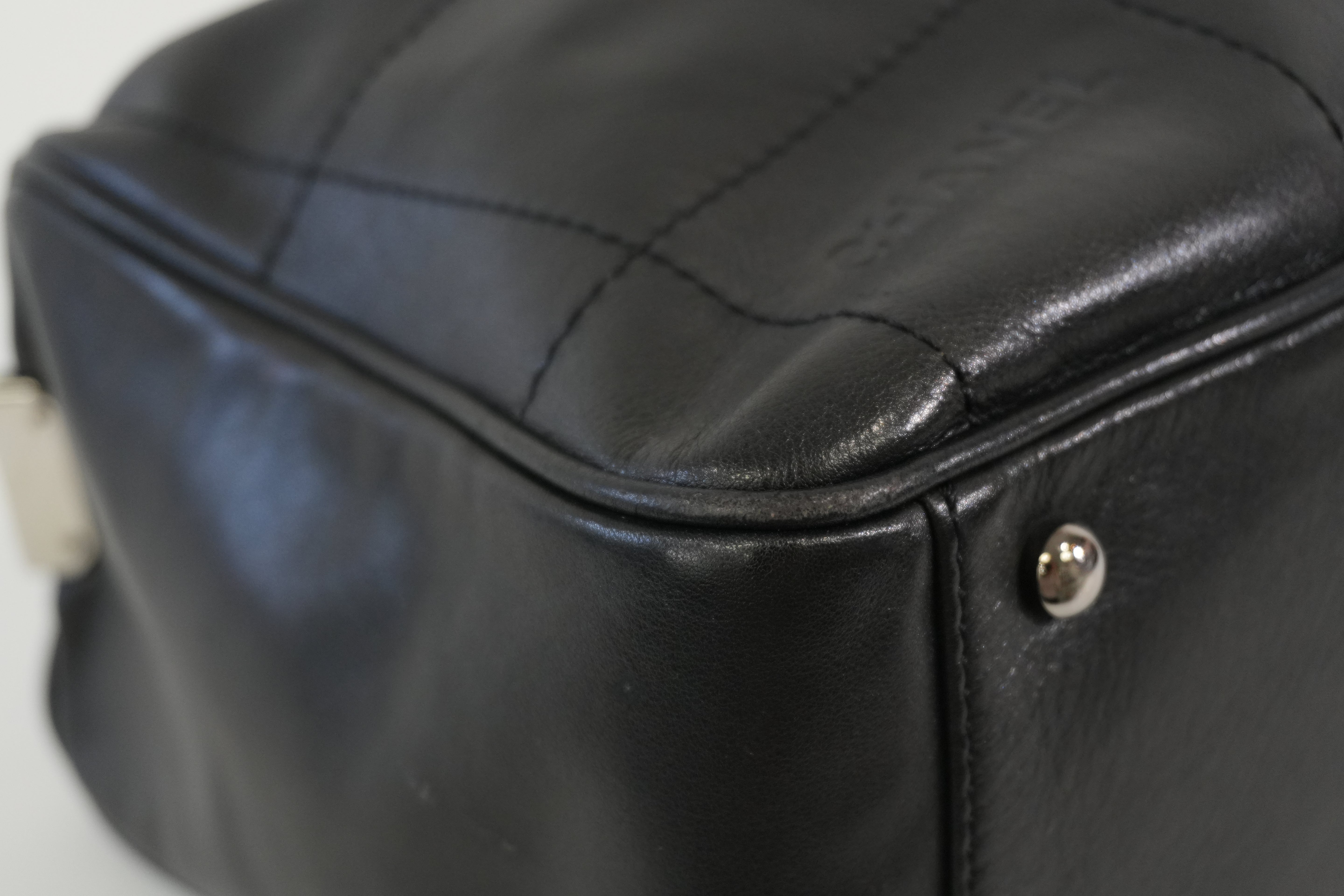 Pre-owned Chanel Chocolate Bar Handbag Black