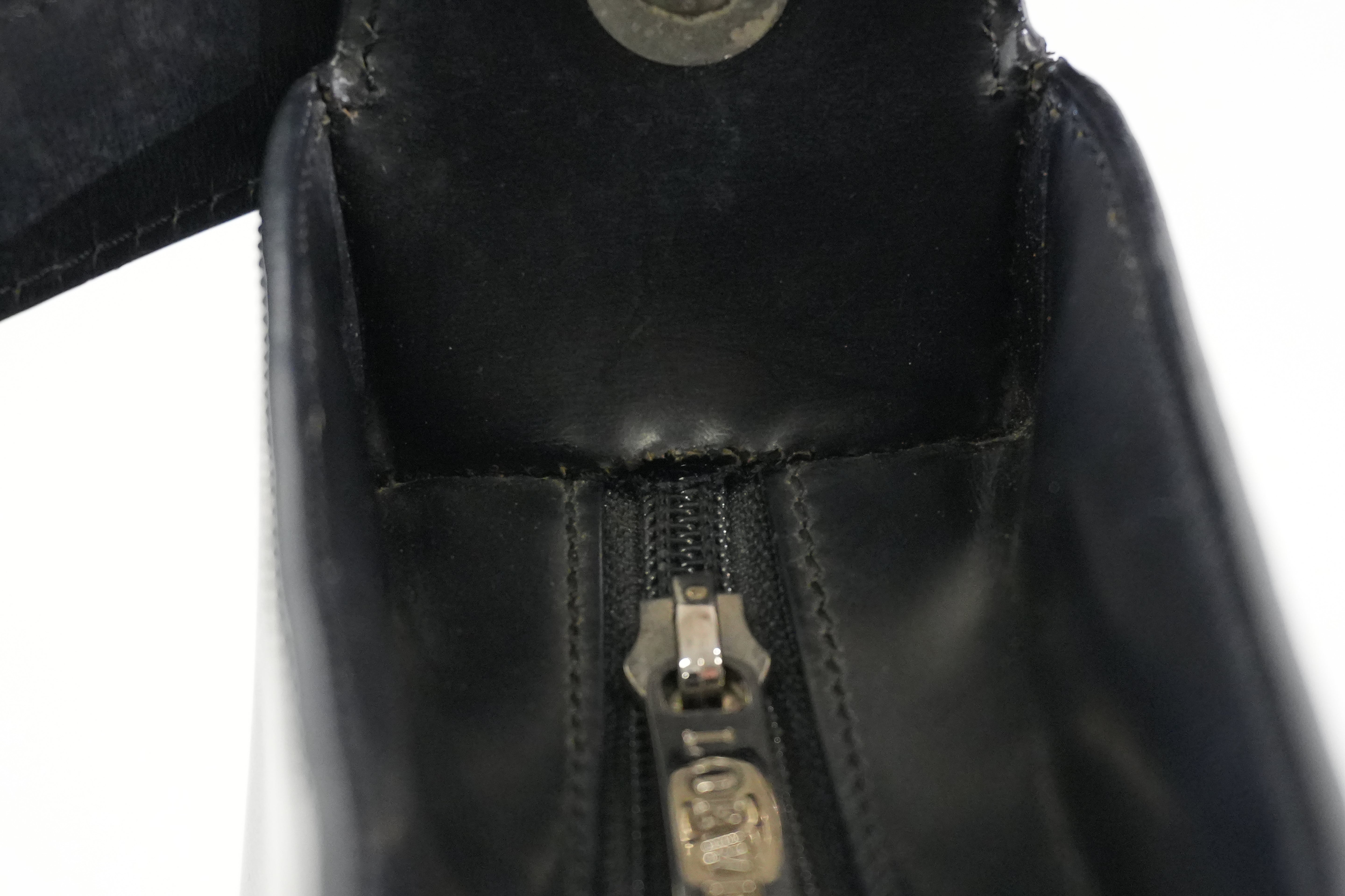 Pre-owned Loewe Shoulder Bag Black
