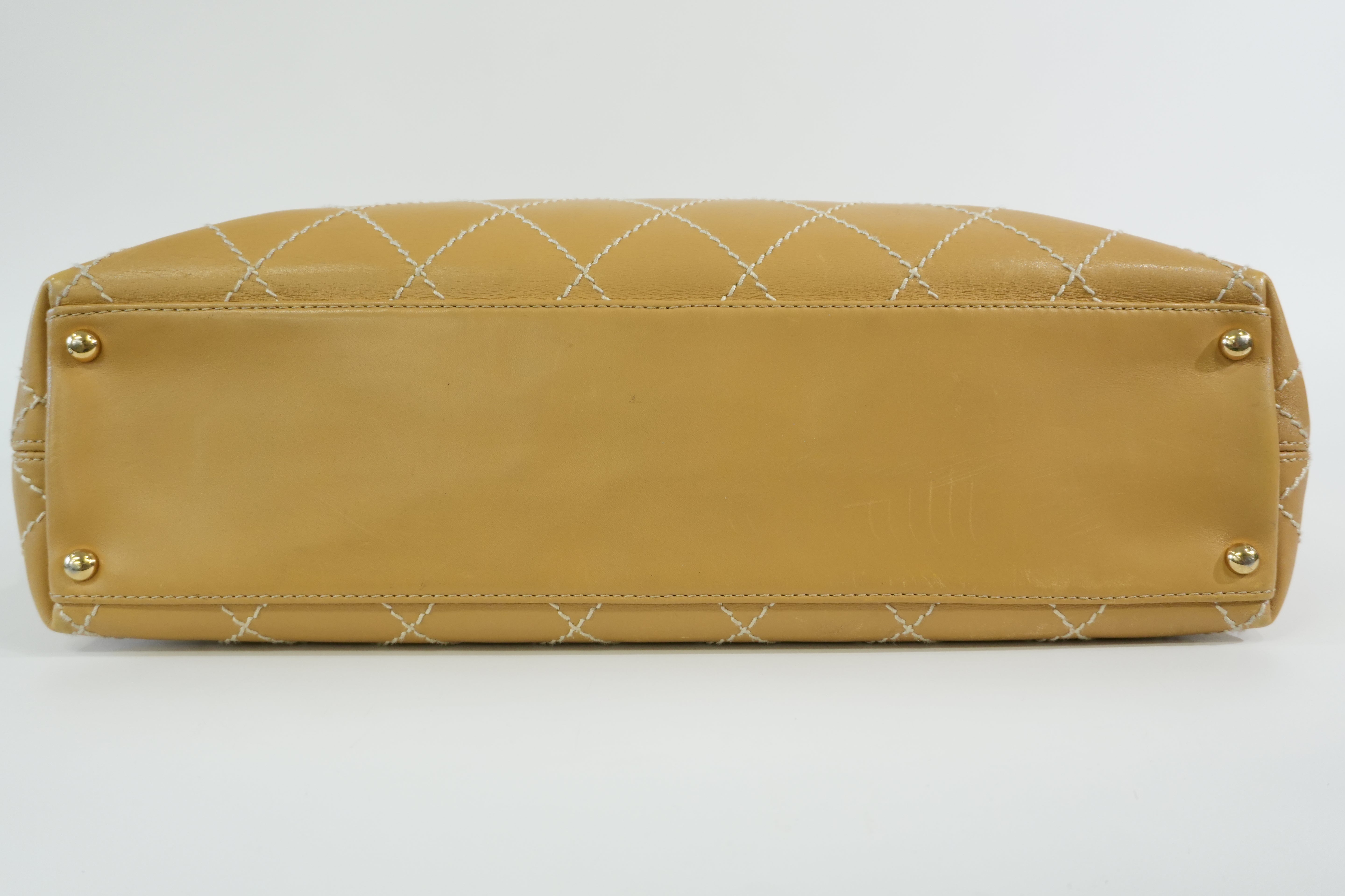 Pre-owned Chanel Wild Stitch Shoulder Bag Beige