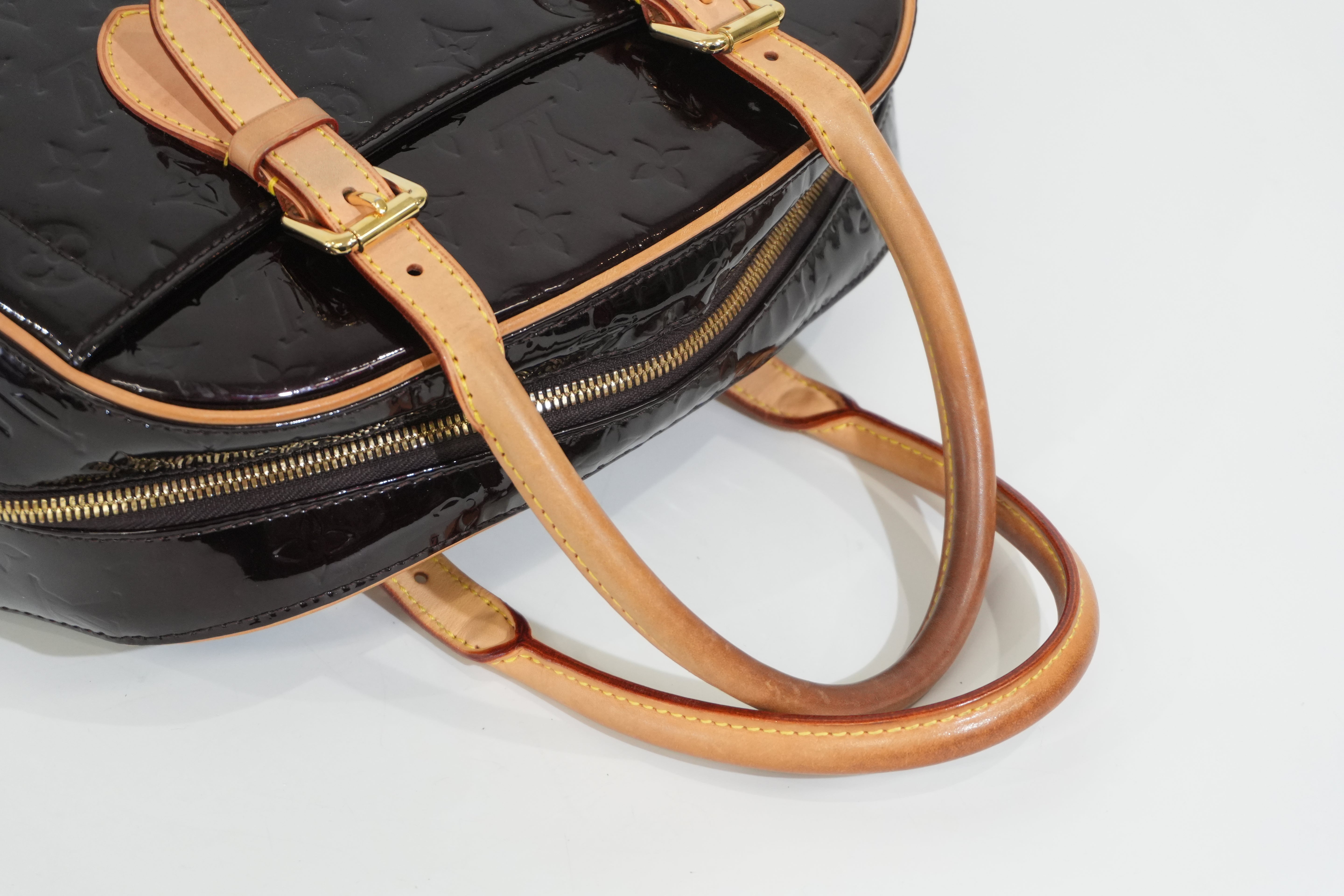 Pre-owned Louis Vuitton Vernis Summit Drive Handbag Amarante