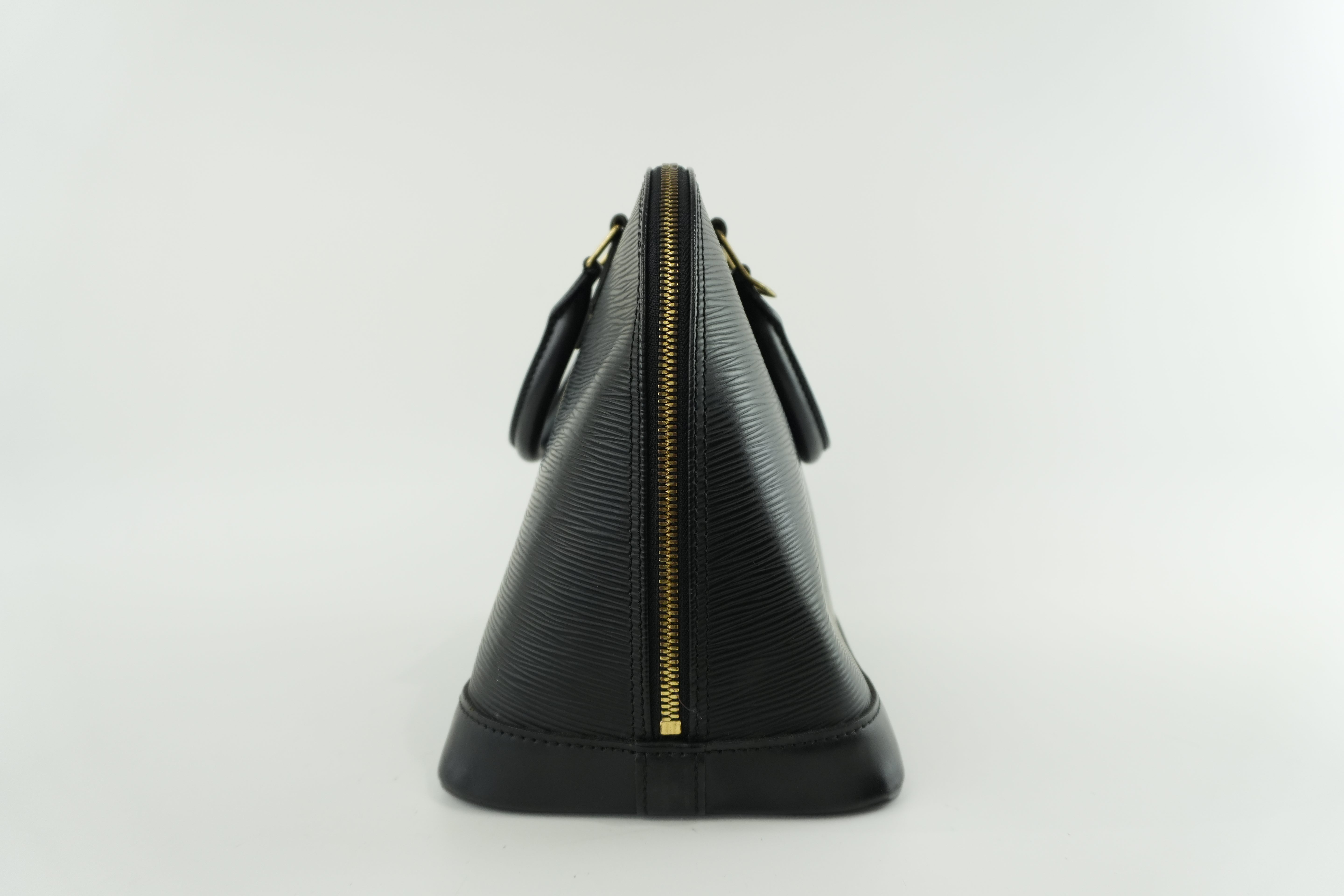 Pre-owned Louis Vuitton Epi Alma Handbag Black