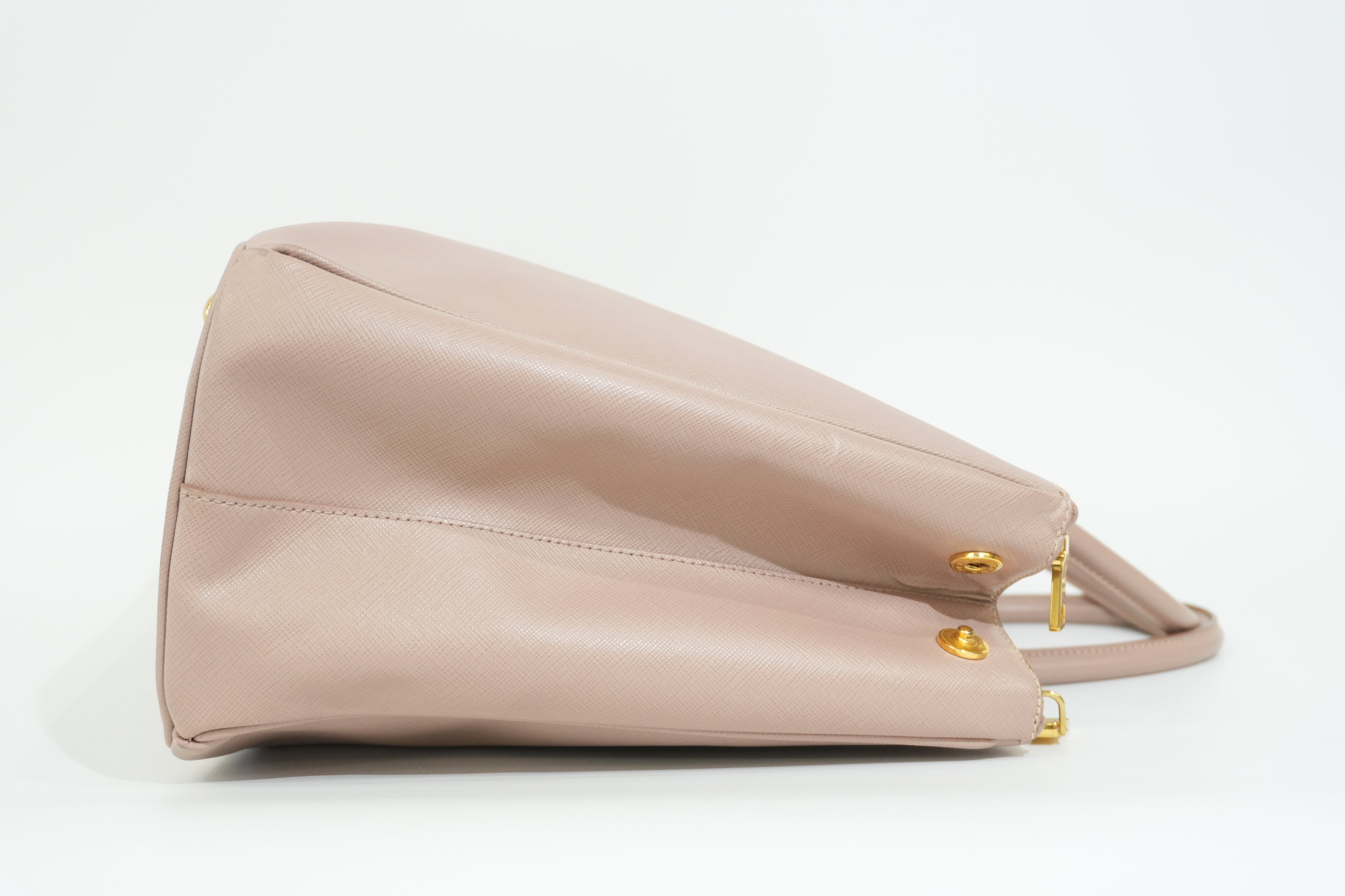 Pre-owned Prada Saffiano Handbag Pink