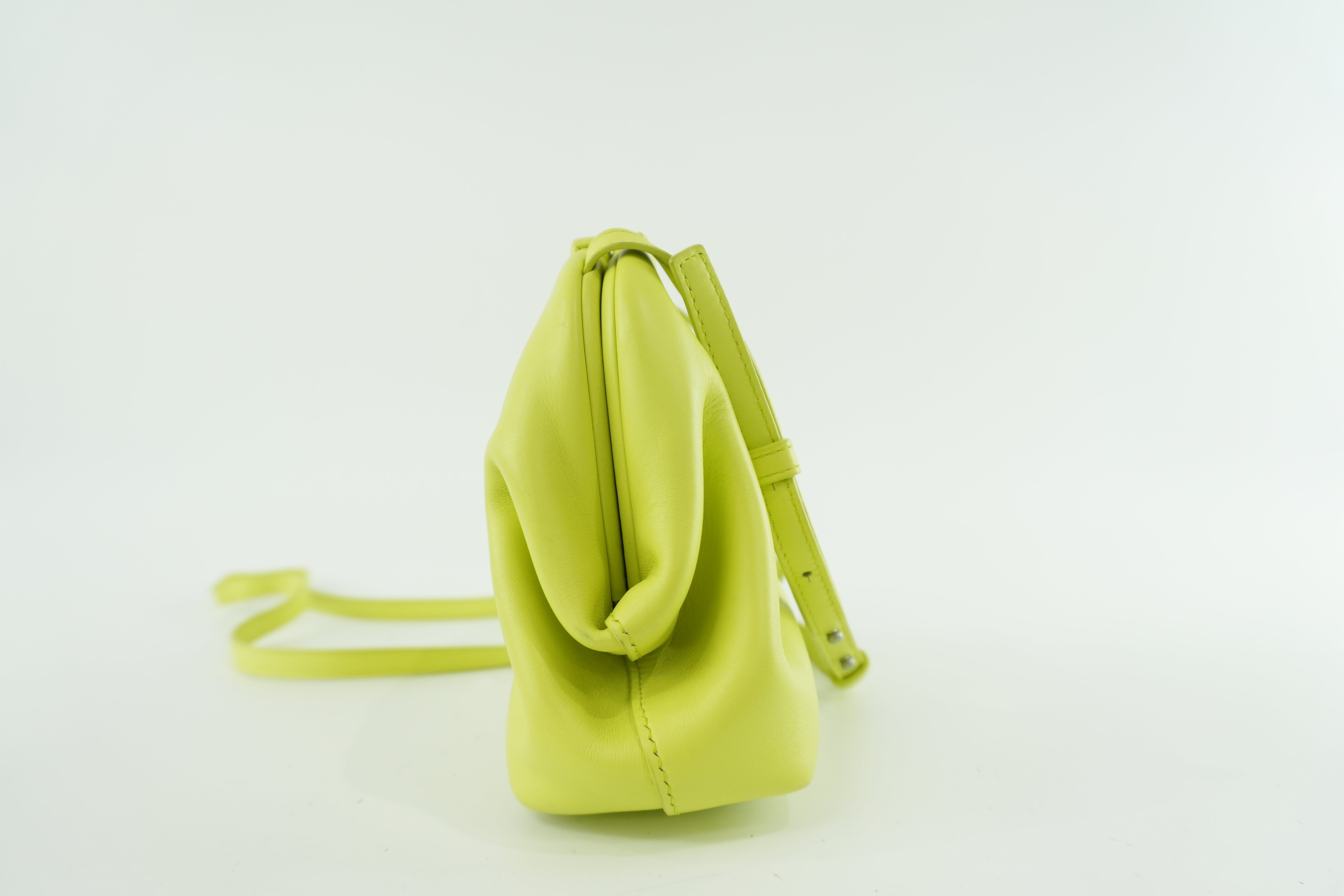 Pre-owned Bottega Leather Magnetic Shoulder Bag Light Green Used
