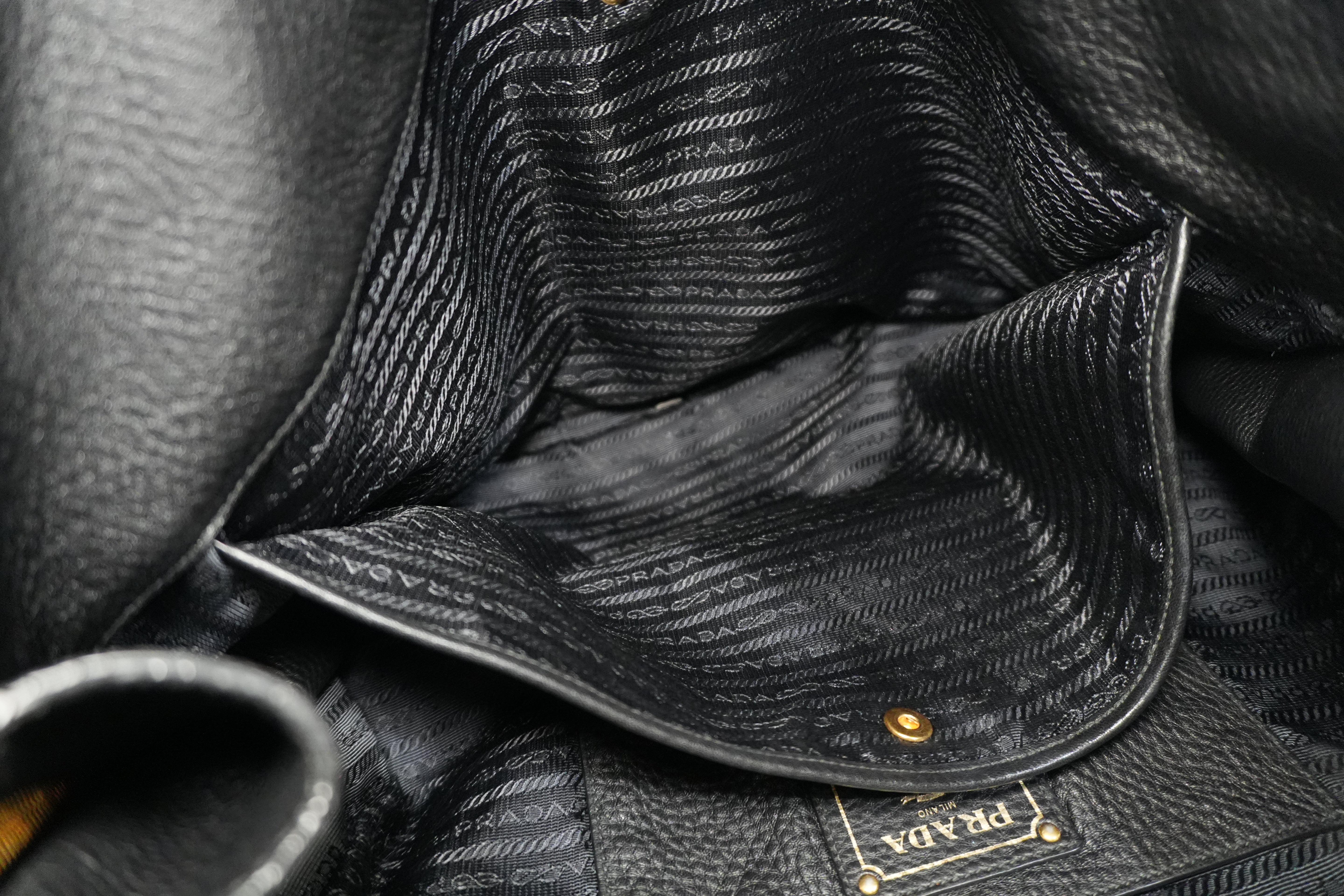 Pre-Owned Prada Daino Tote Bag Black