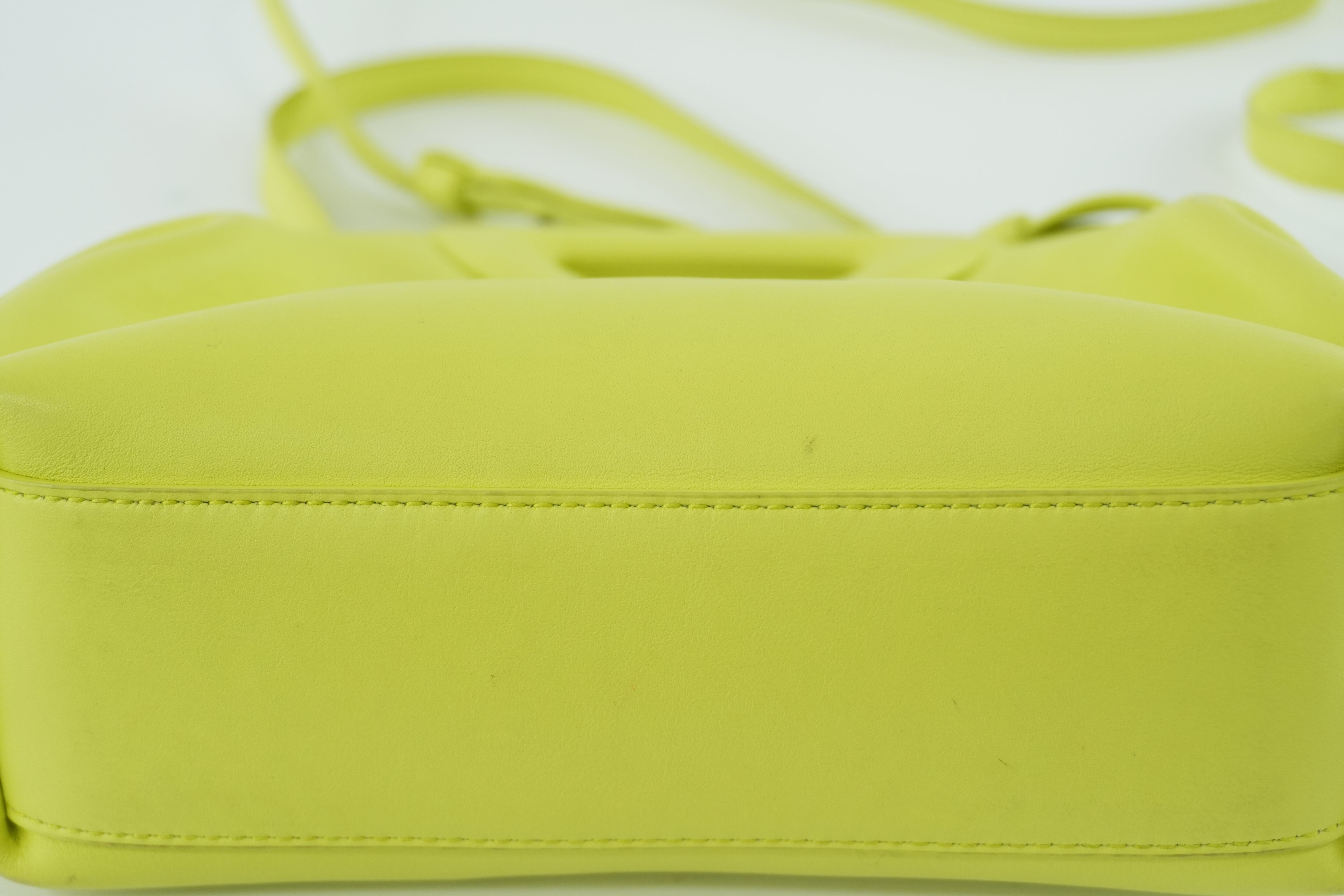 Pre-owned Bottega Leather Magnetic Shoulder Bag Light Green Used