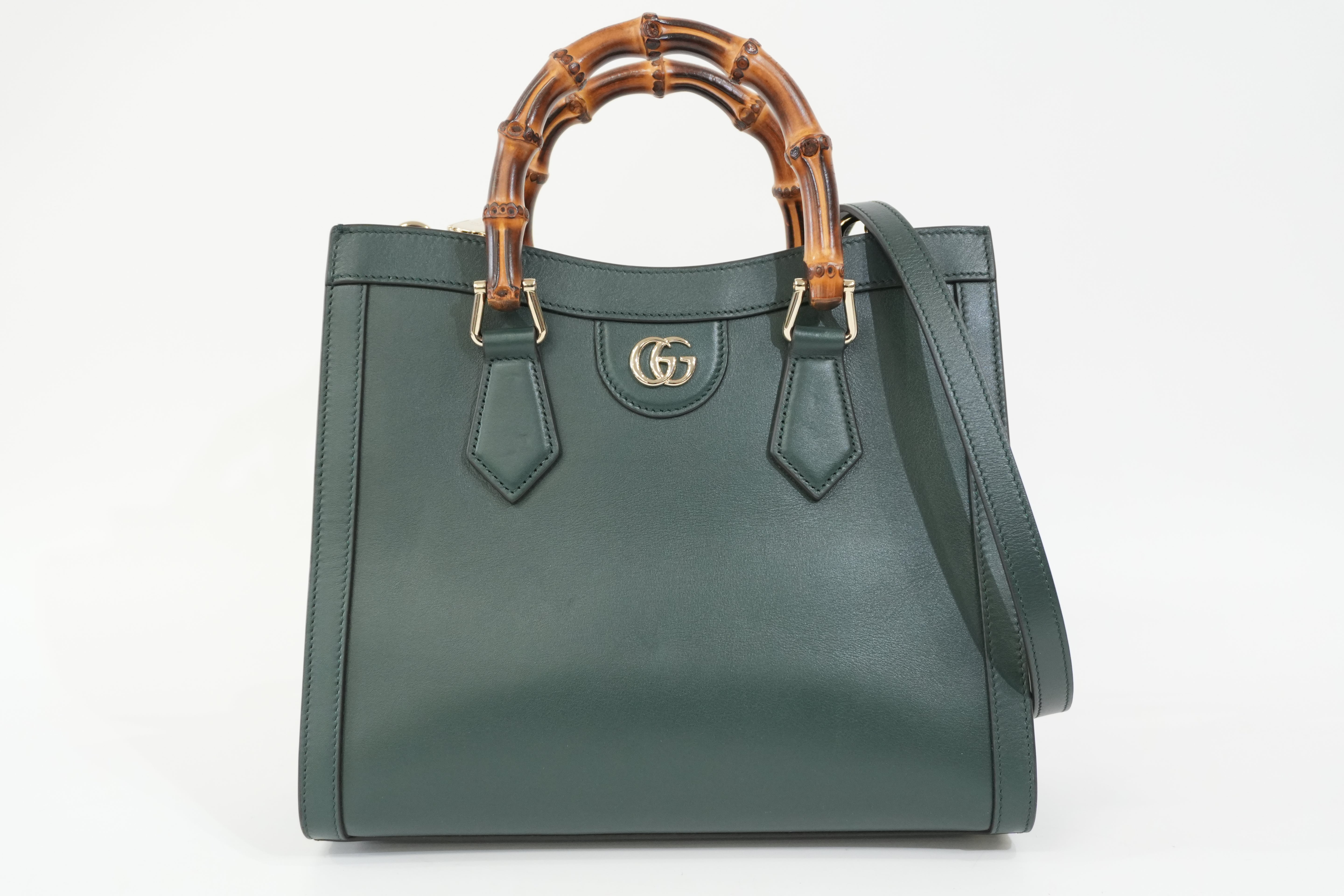 Pre-Owned Gucci Two-Way Diana Medium Shoulder Bag Green