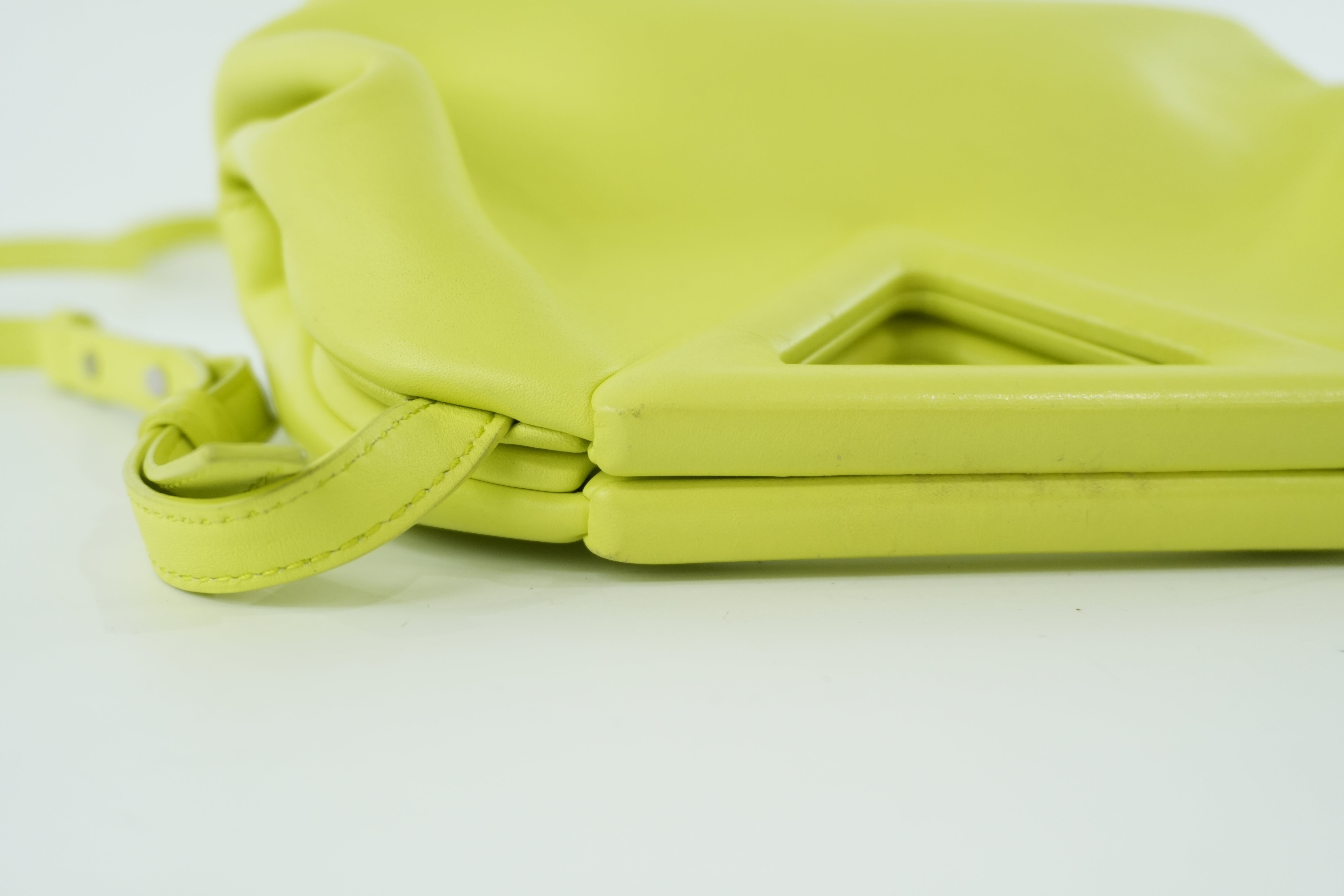 Pre-owned Bottega Leather Magnetic Shoulder Bag Light Green Used