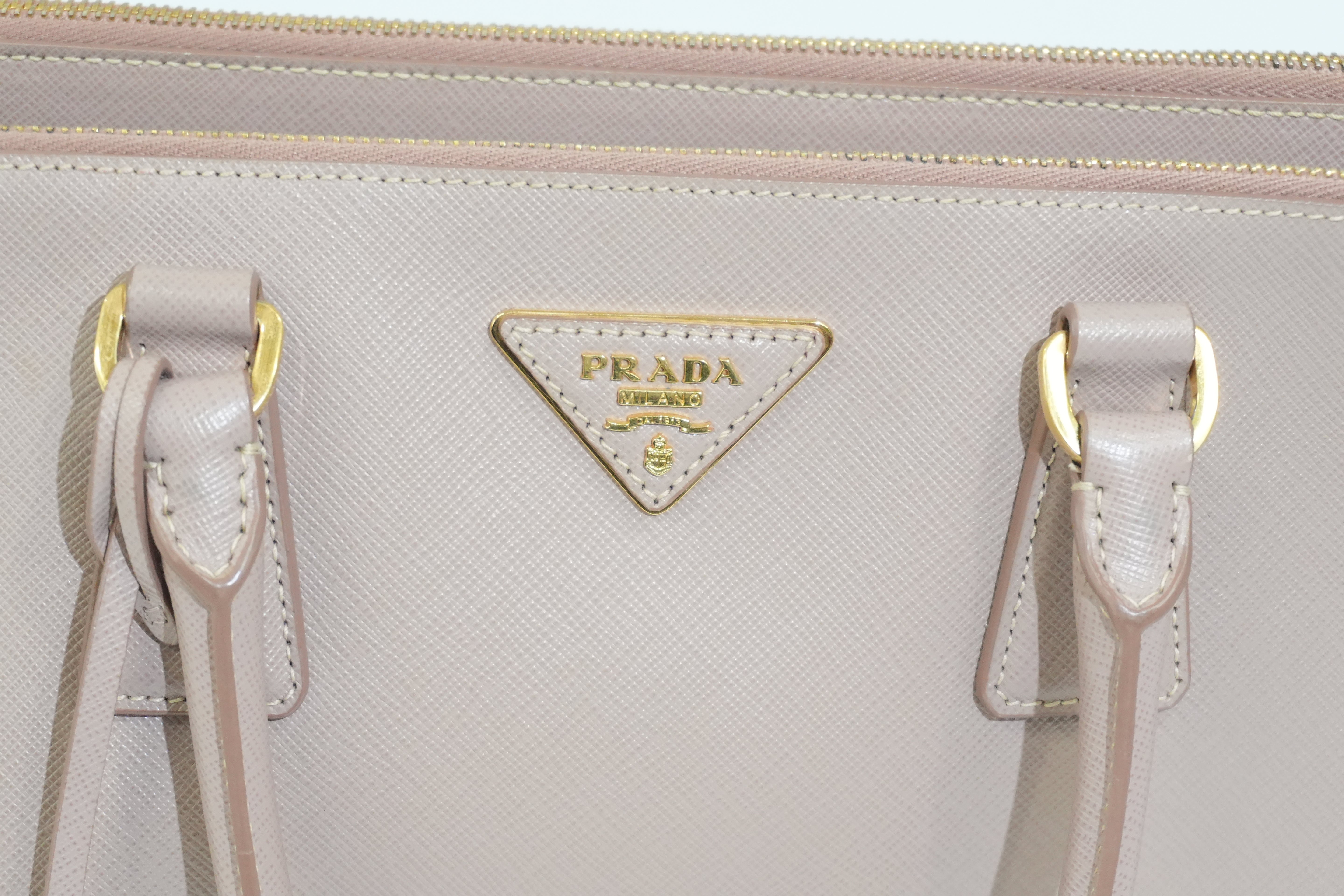 Pre-owned Prada Saffiano Handbag Pink