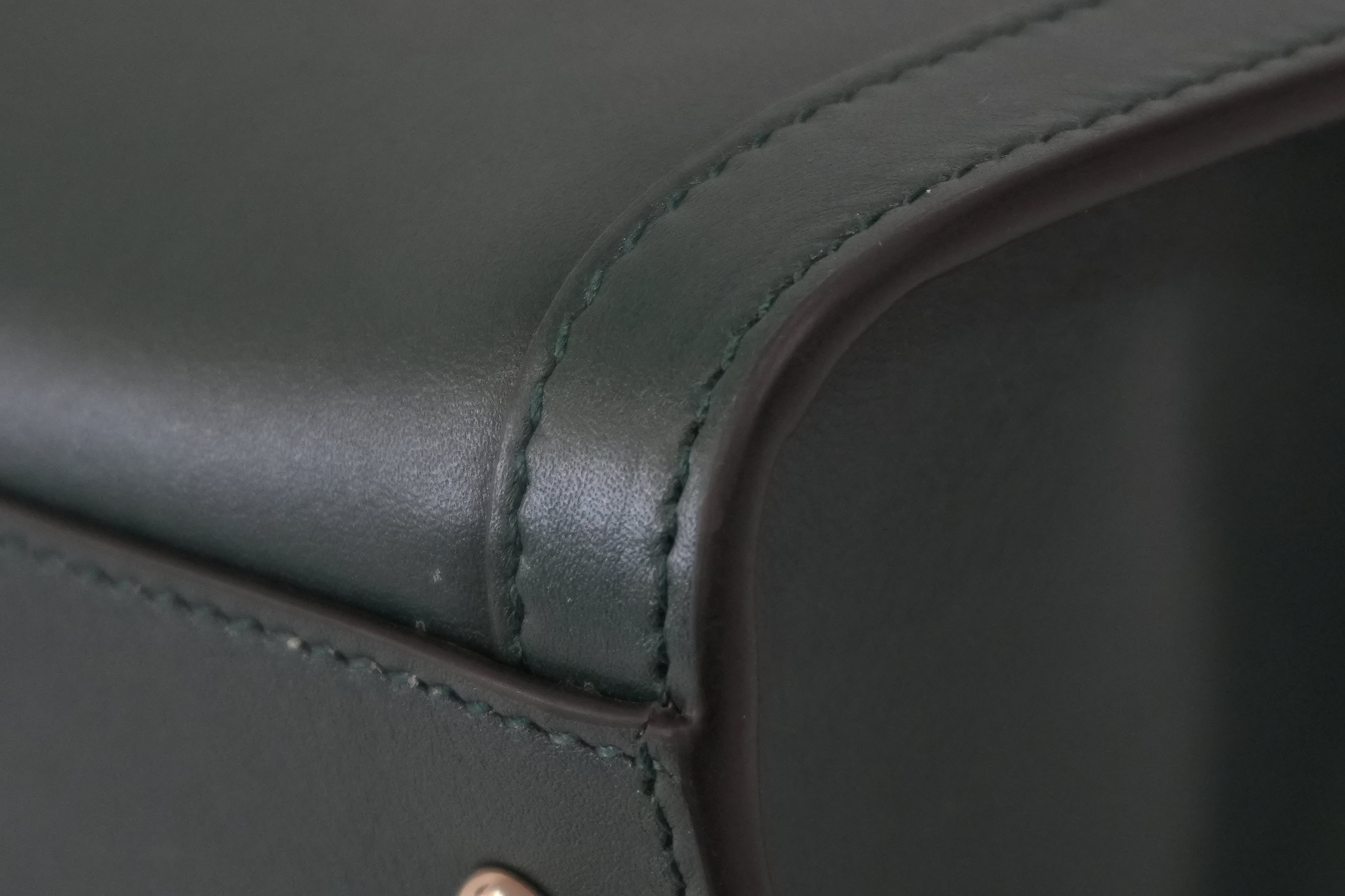 Pre-Owned Gucci Two-Way Diana Medium Shoulder Bag Green