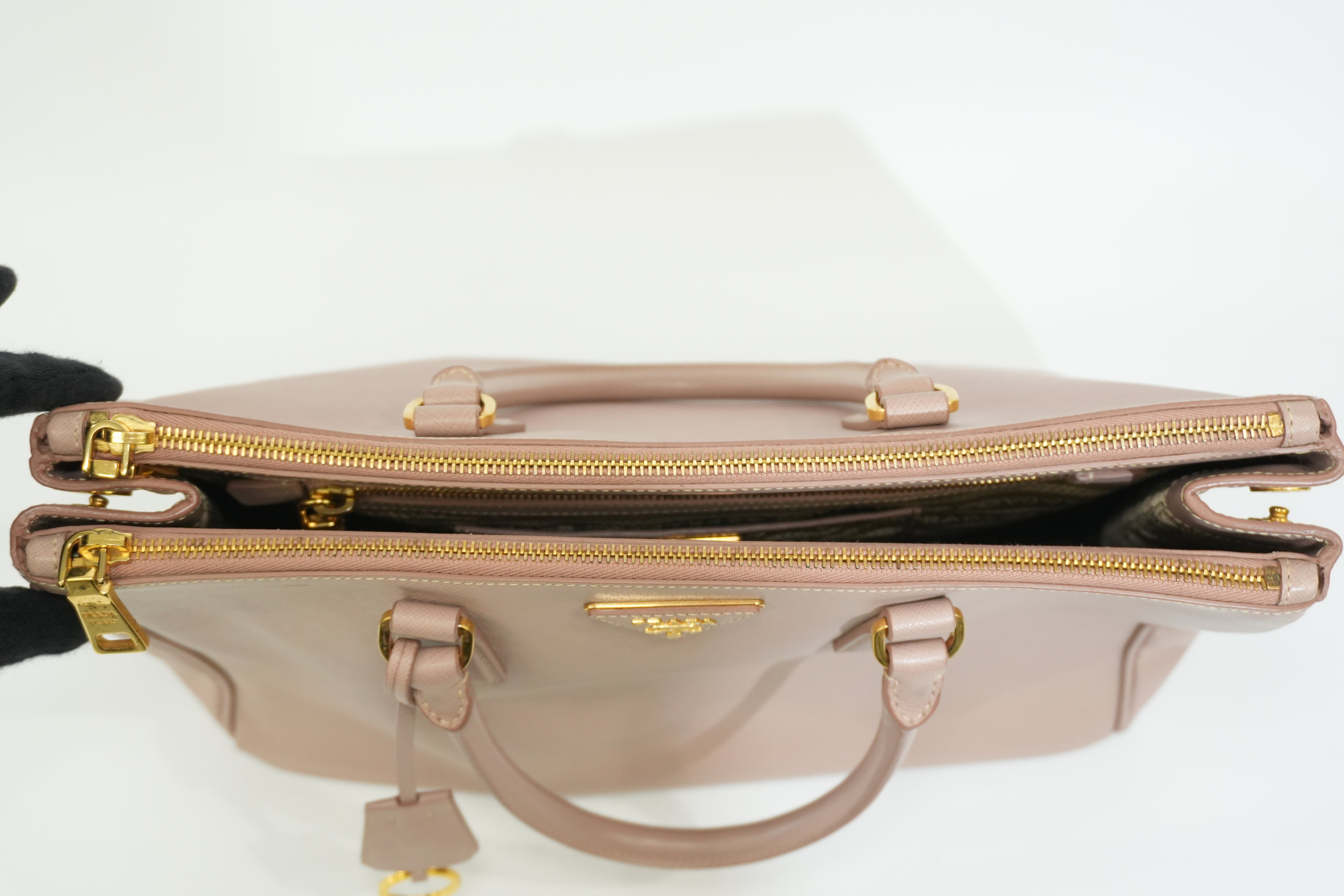 Pre-owned Prada Saffiano Handbag Pink