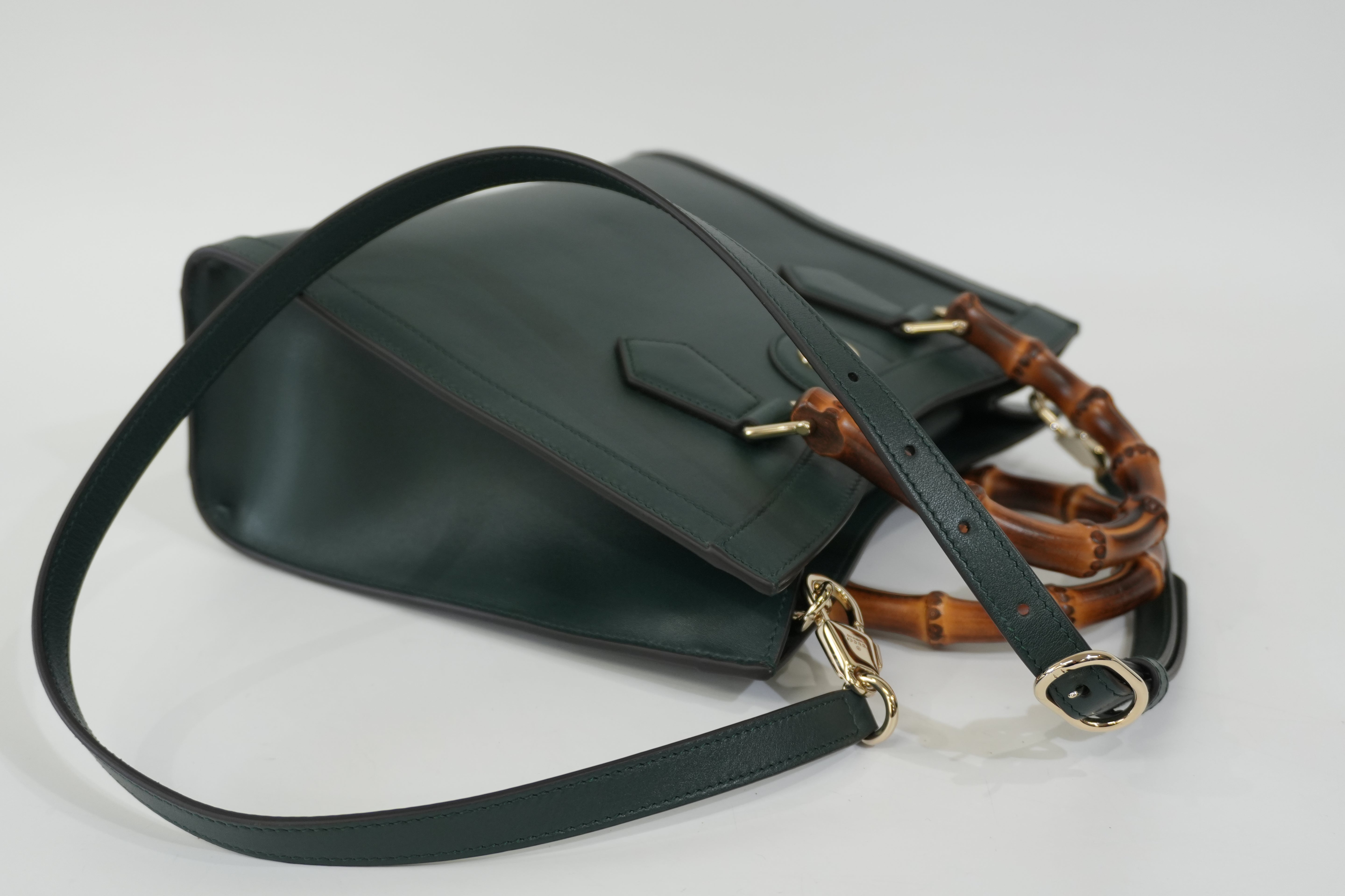 Pre-Owned Gucci Two-Way Diana Medium Shoulder Bag Green