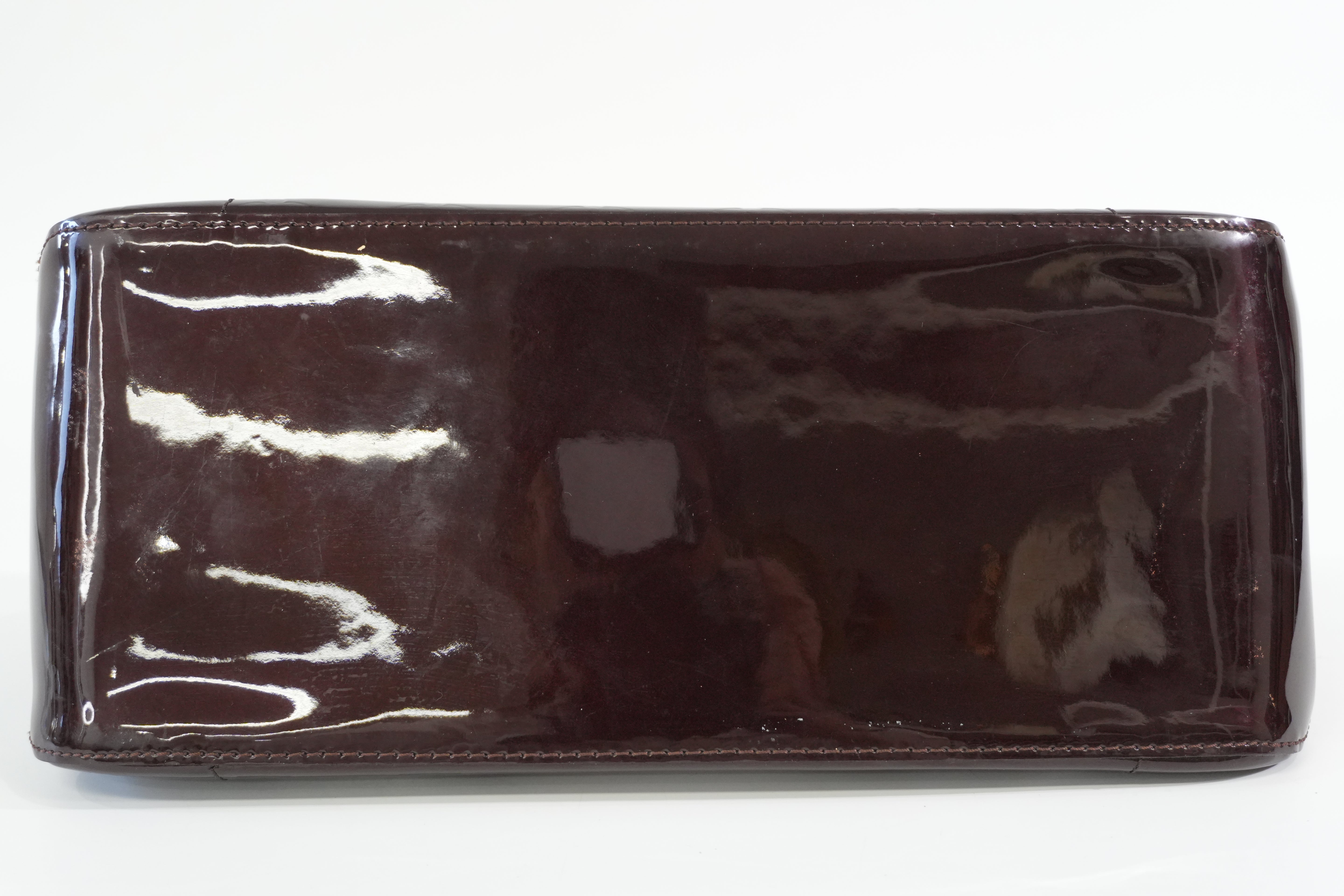 Pre-owned Louis Vuitton Vernis Rosewood Avenue Handbag Amarante