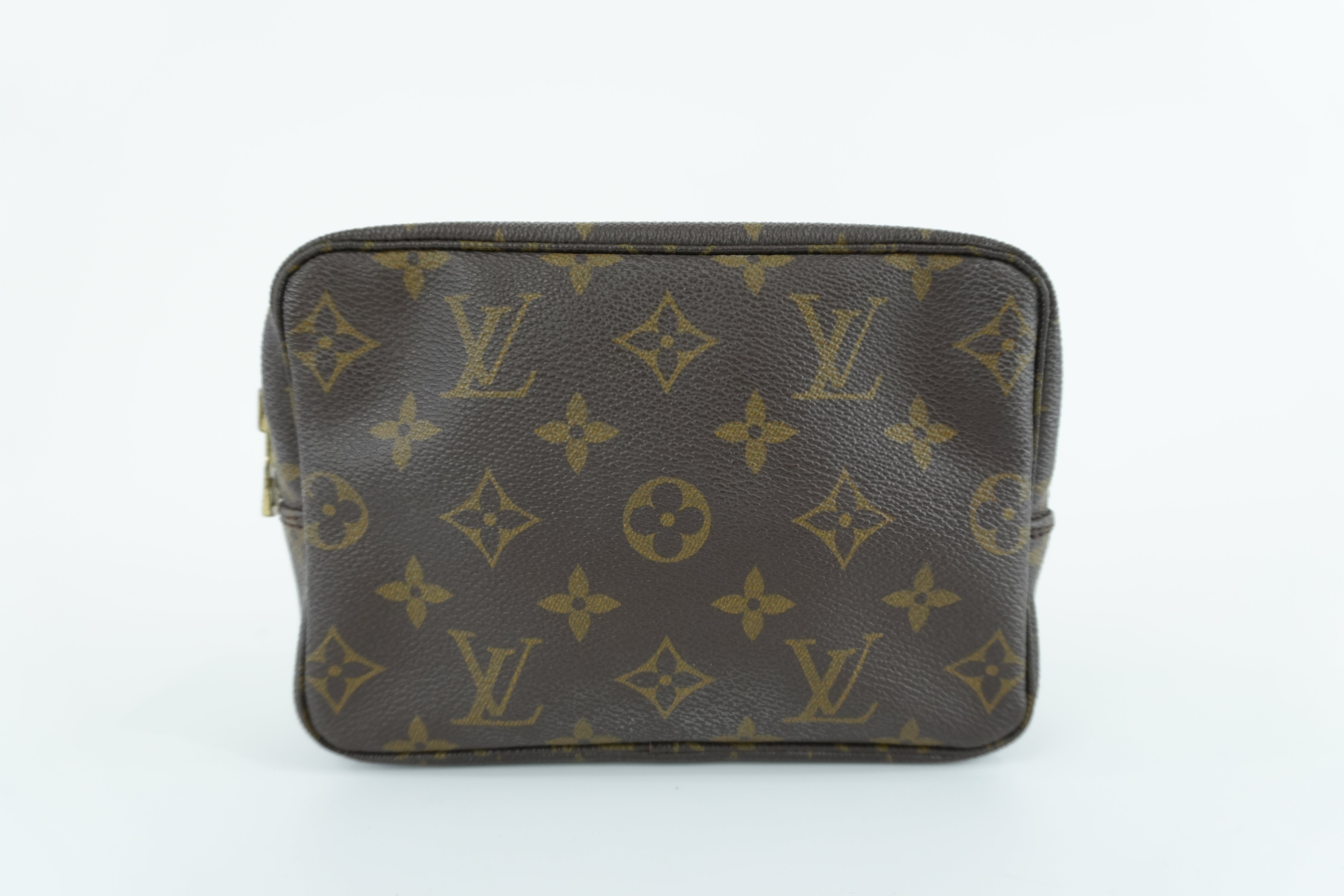 Louis Vuitton Trousse 18 Rare Size Pouch Used