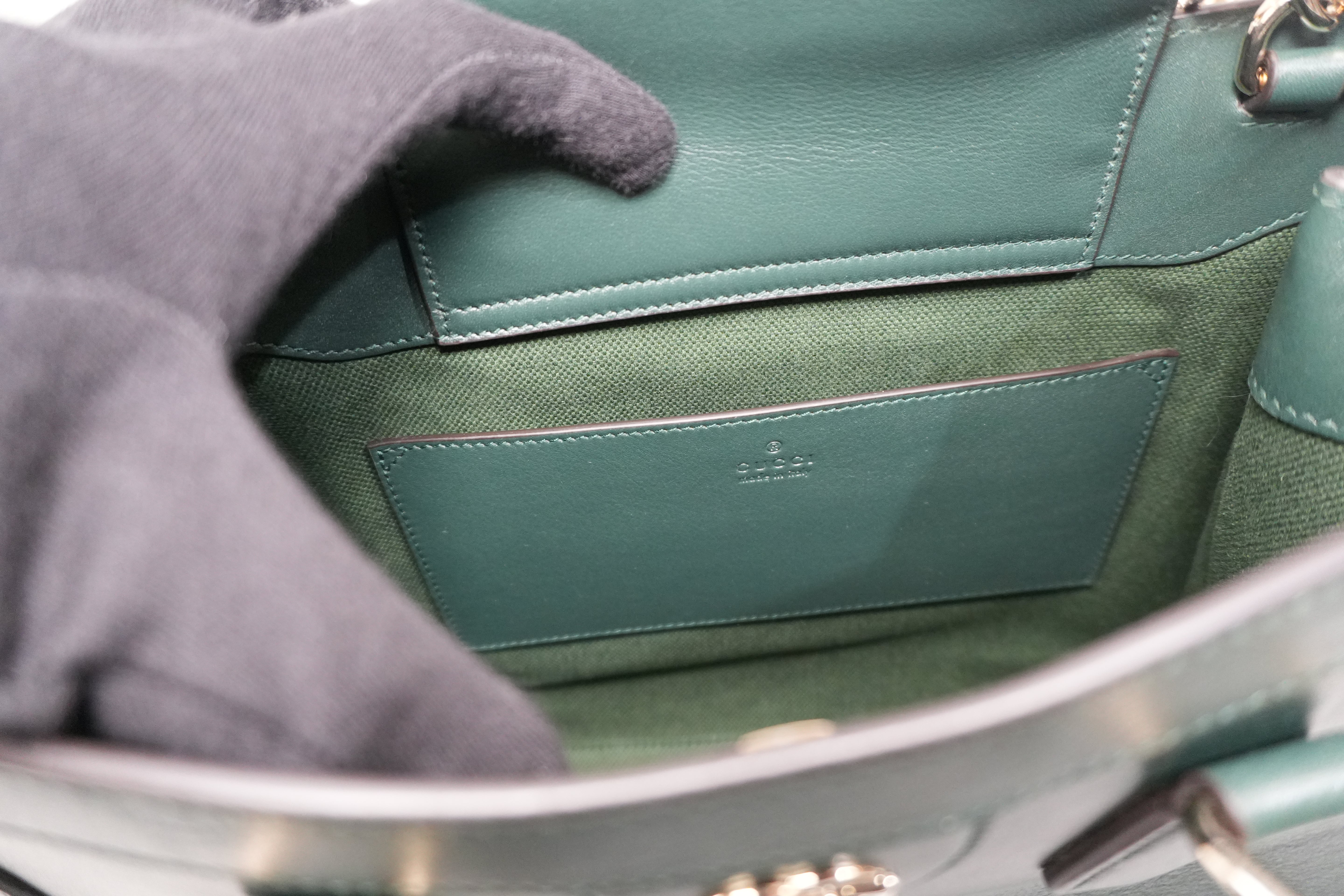 Pre-Owned Gucci Two-Way Diana Medium Shoulder Bag Green