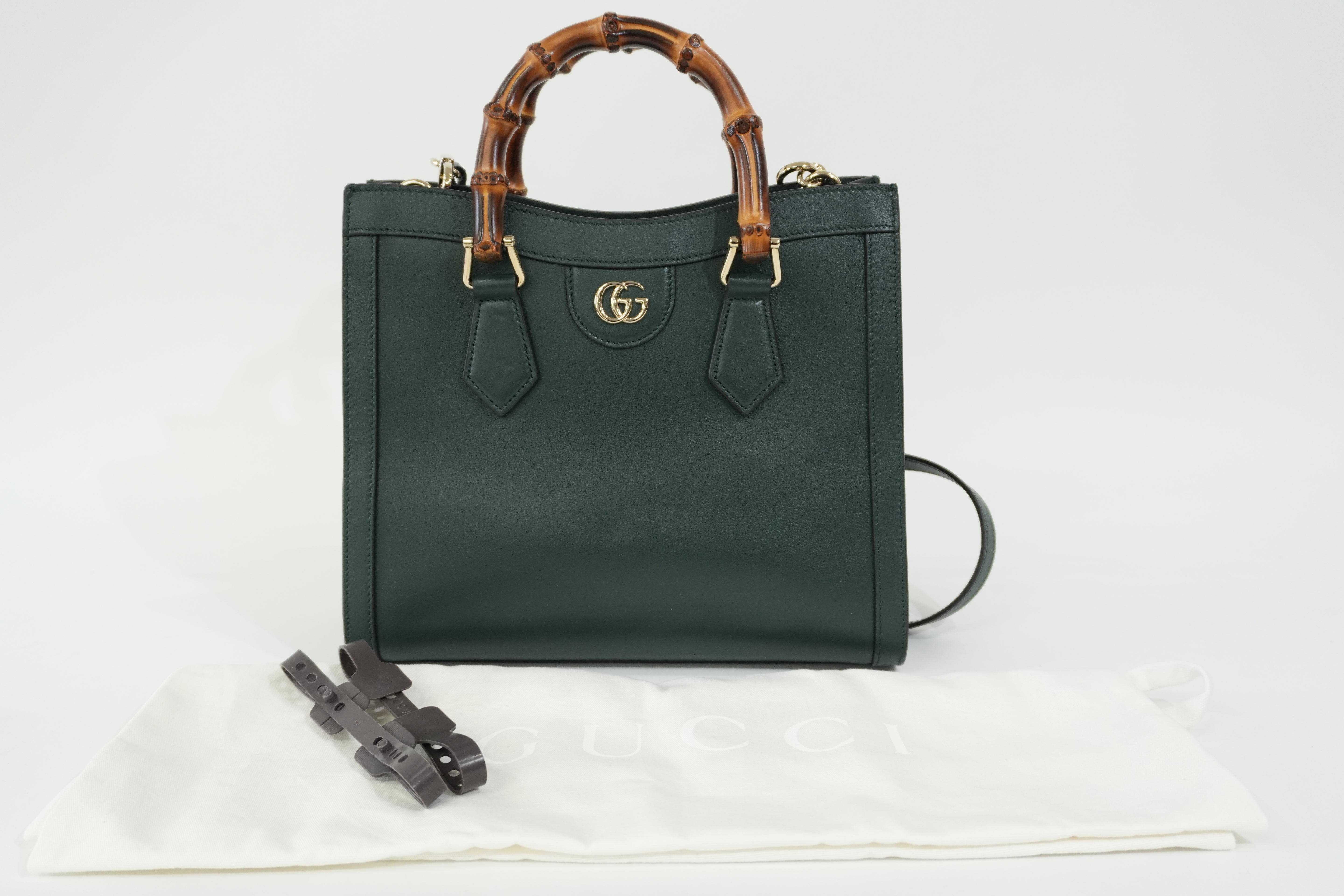 Pre-Owned Gucci Two-Way Diana Medium Shoulder Bag Green