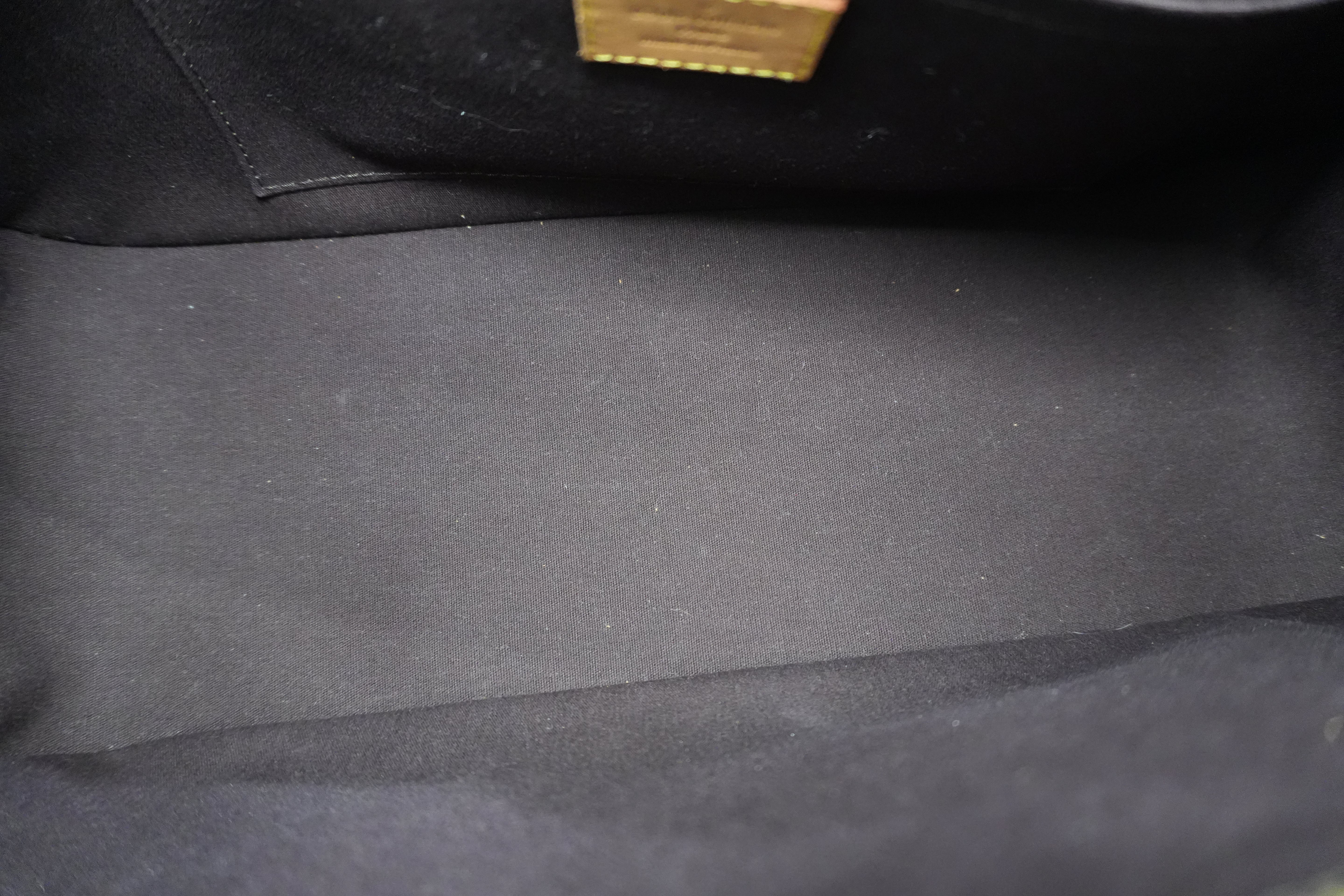 Pre-owned Louis Vuitton Vernis Rosewood Avenue Handbag Amarante