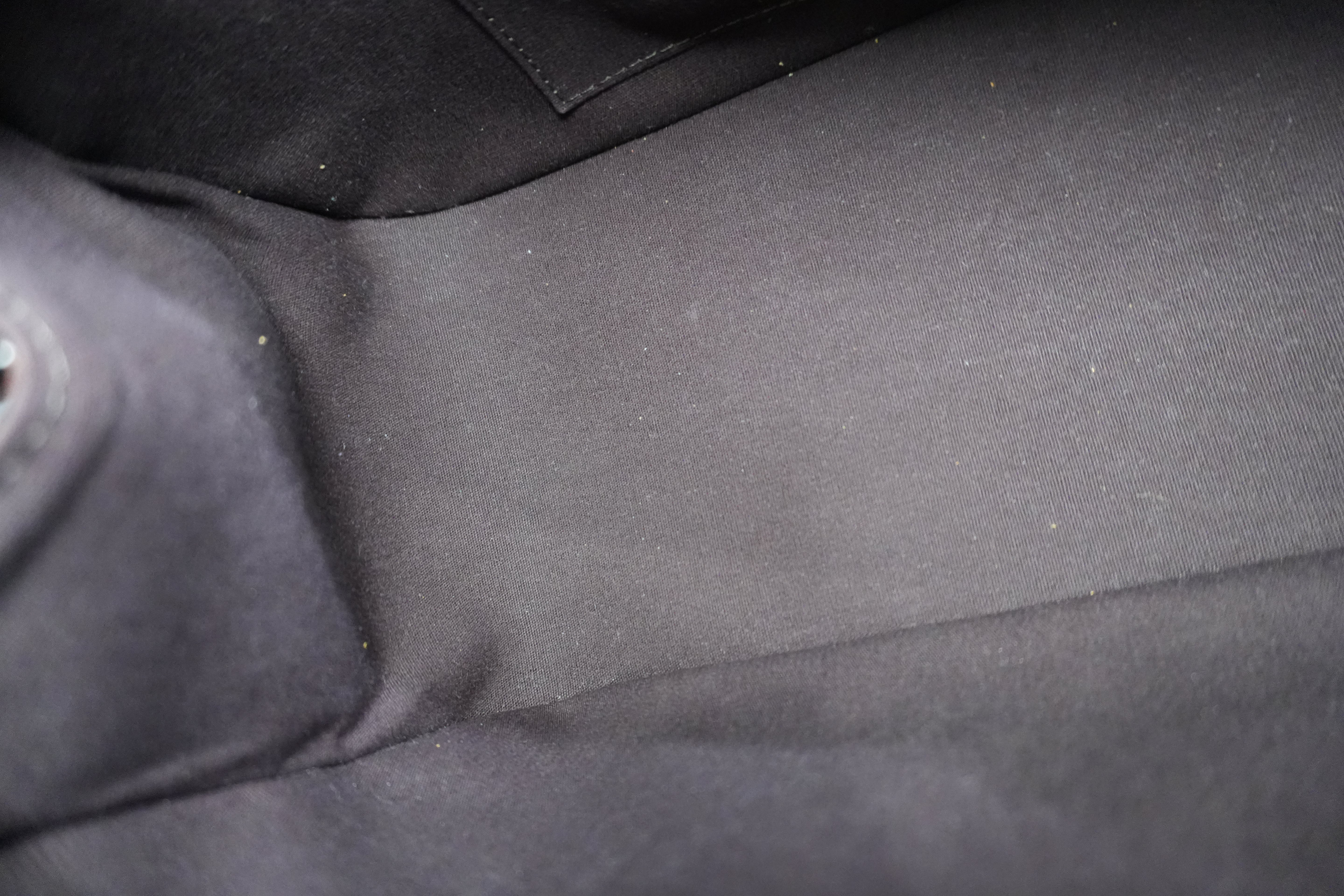 Pre-owned Louis Vuitton Vernis Rosewood Avenue Handbag Amarante