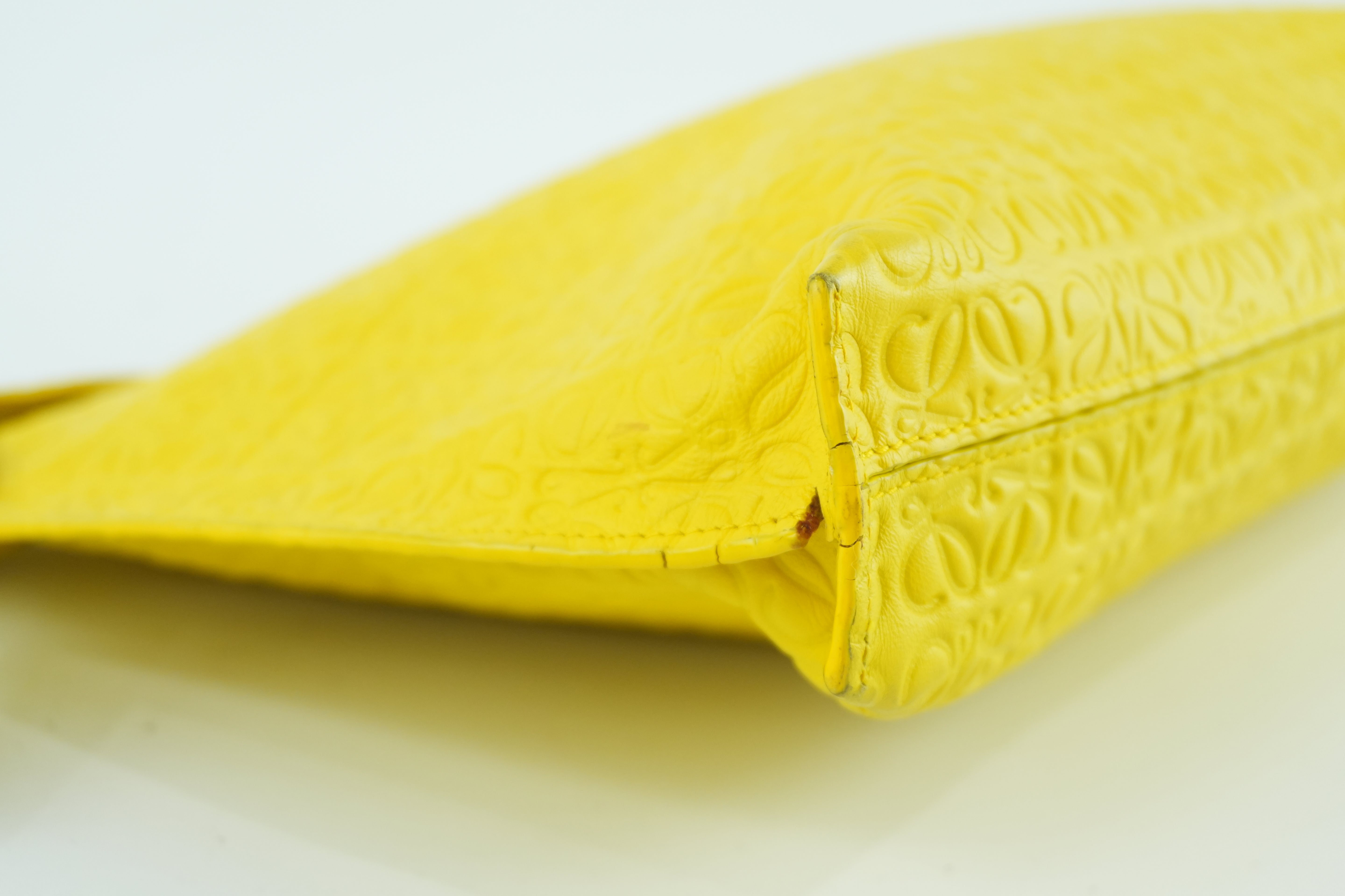Pre-owned Loewe Leather Clutch Bag Yellow