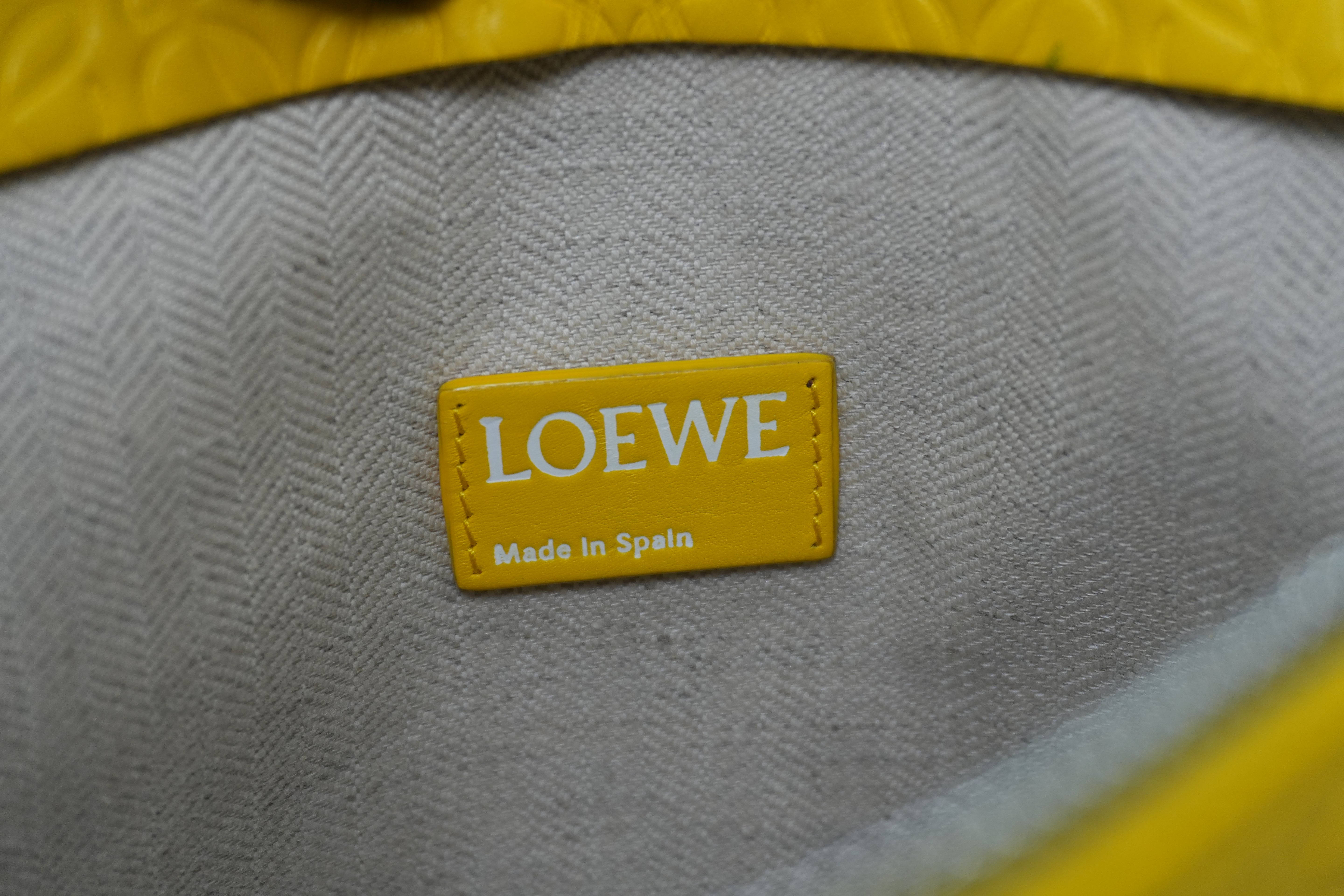 Pre-owned Loewe Leather Clutch Bag Yellow