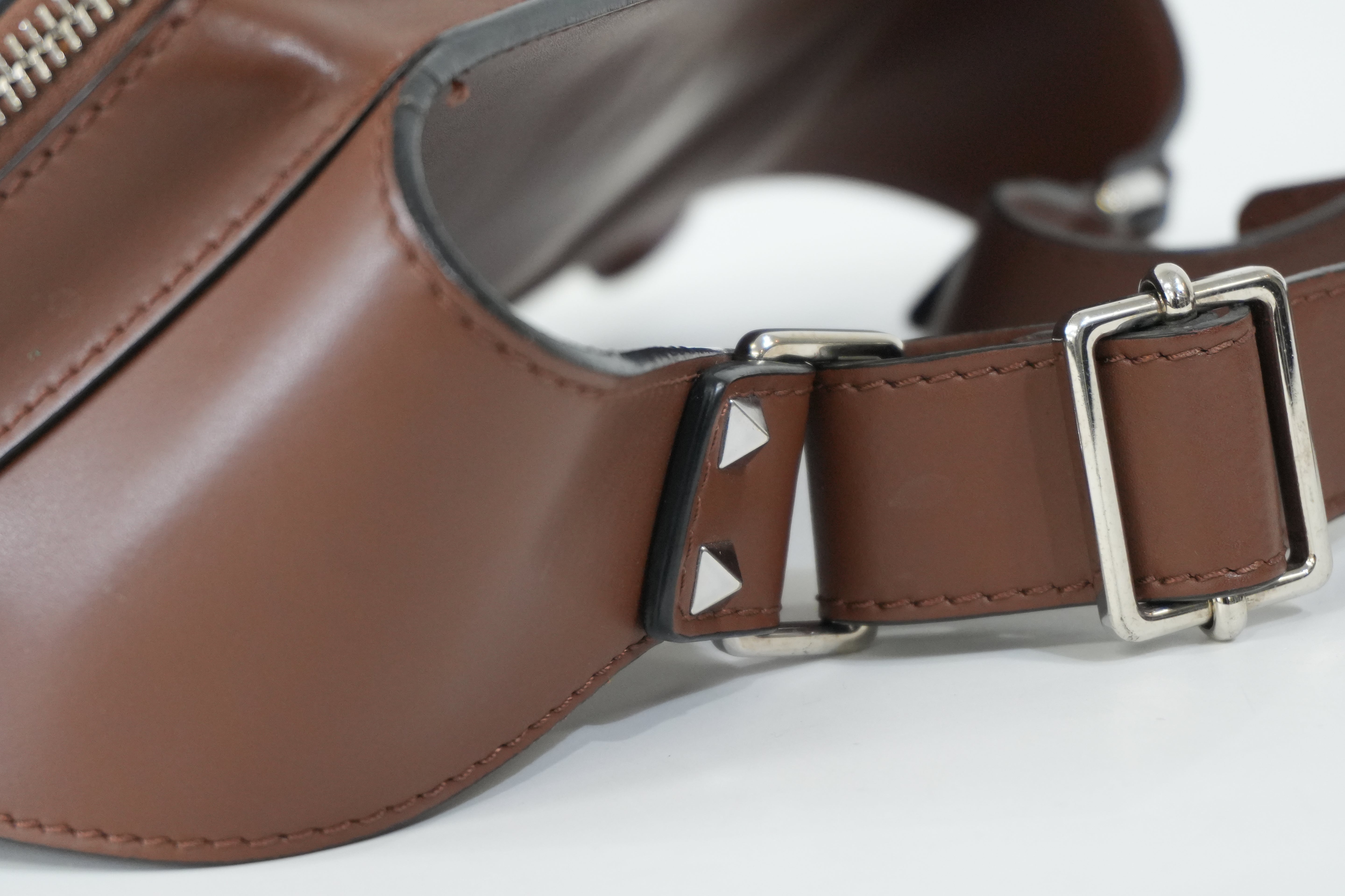 Pre-Owned Valentino VLTN Crossbody Bag Brown