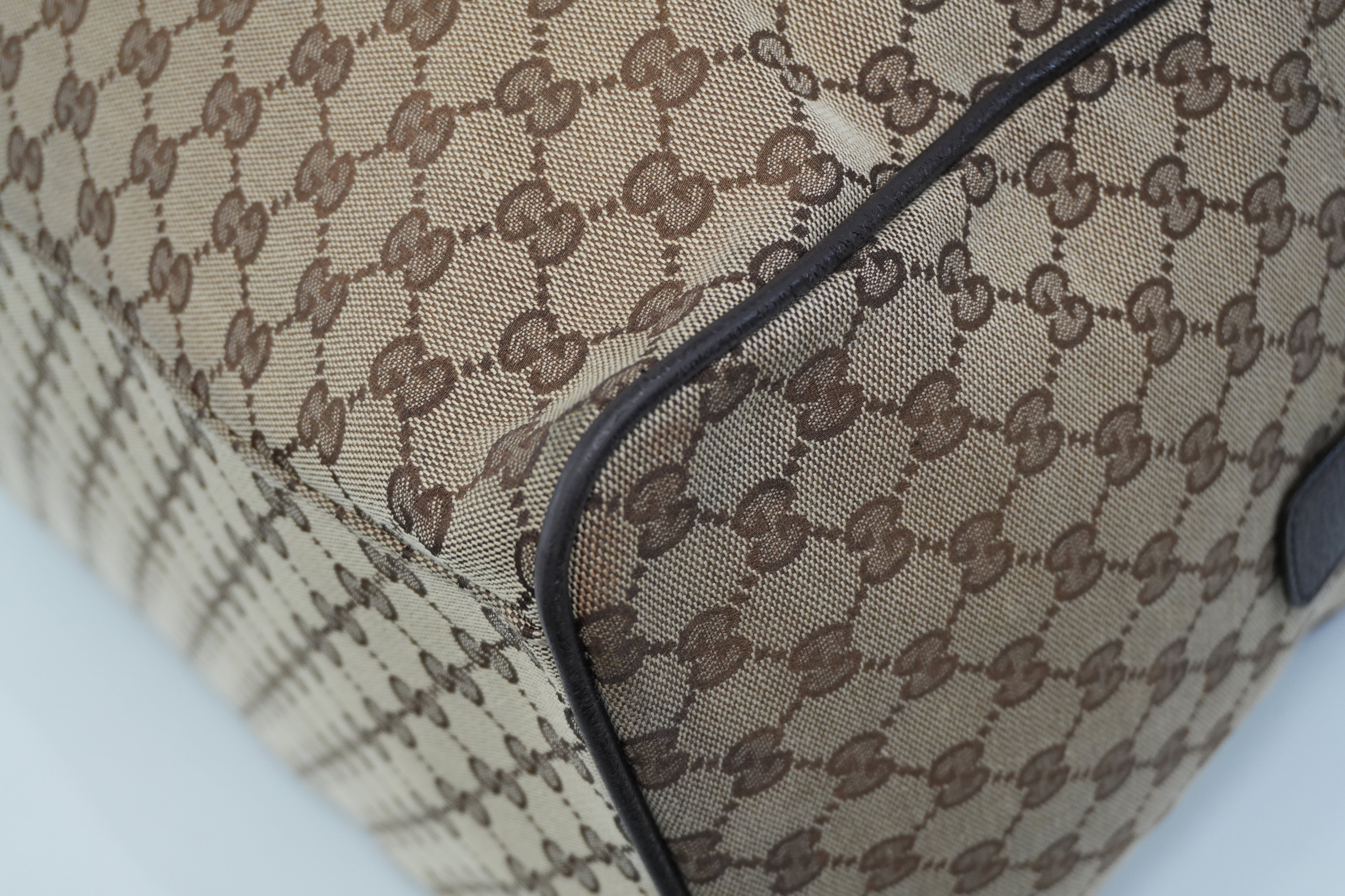 Pre-Owned Gucci Fabric Canvas Web Sherryline Duffle Bag Brown