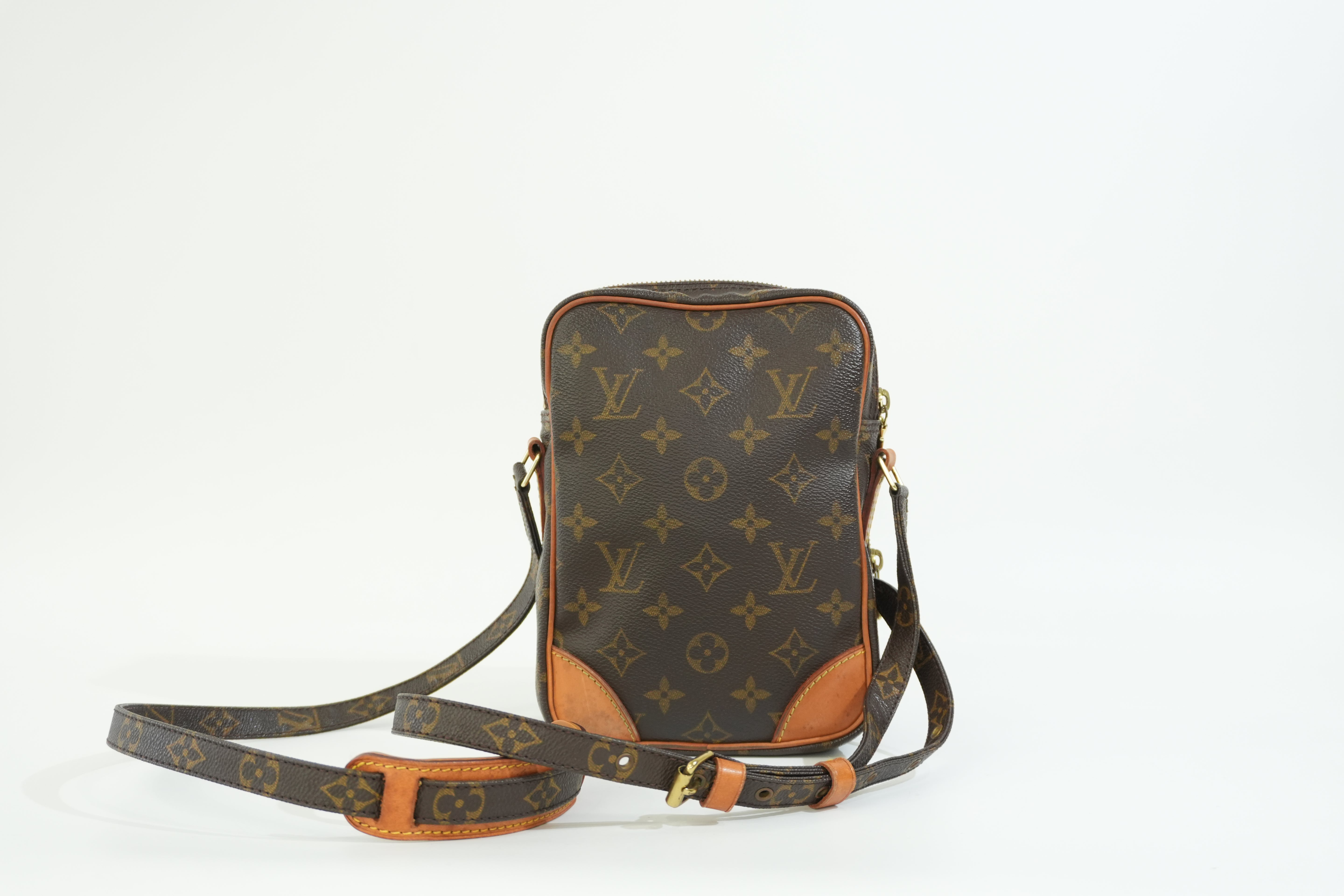 Pre-owned Louis Vuitton Monogram Amazone Crossbody Bag