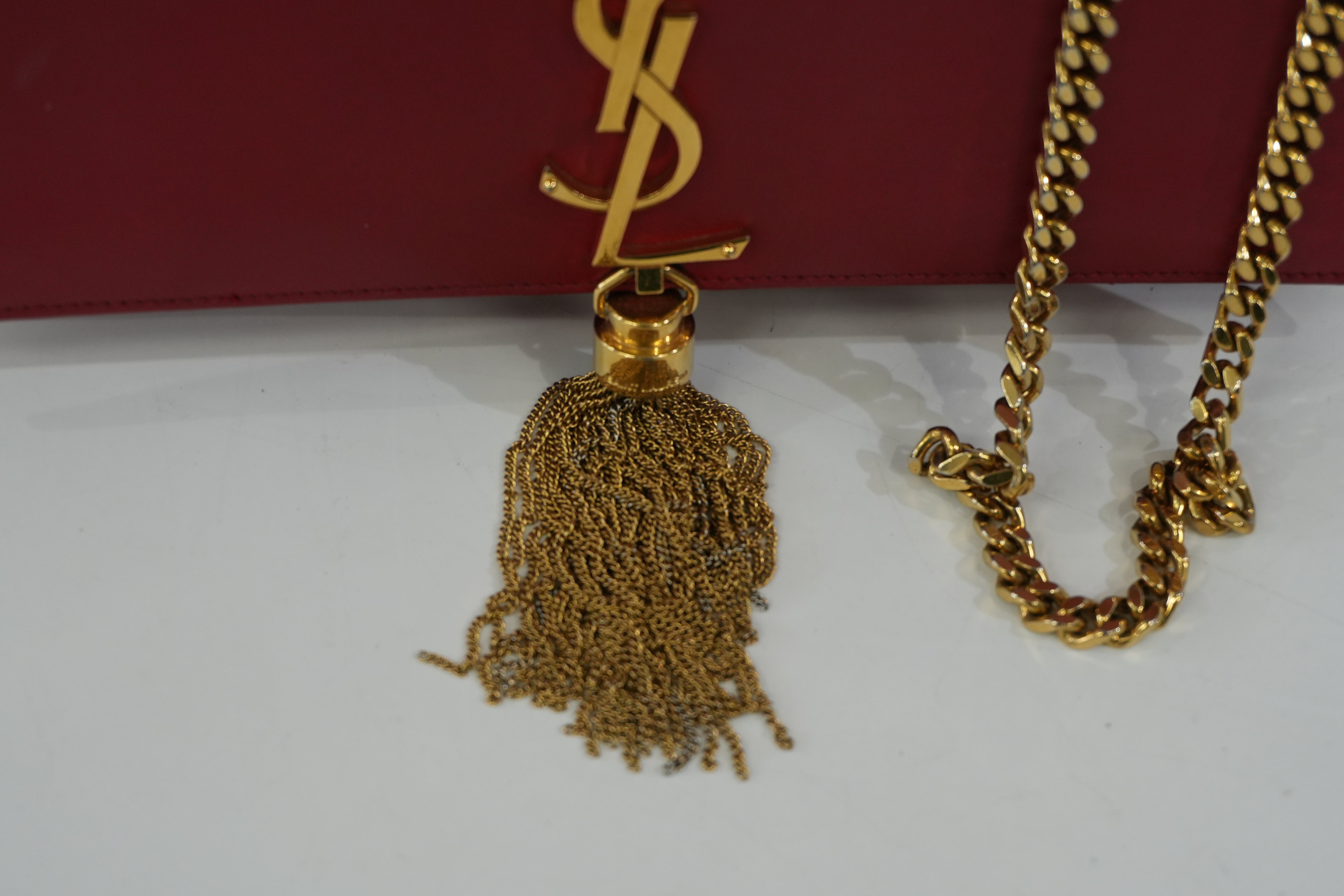 Pre-Owned Yves Saint Laurent Chain Shoulder Bag Red