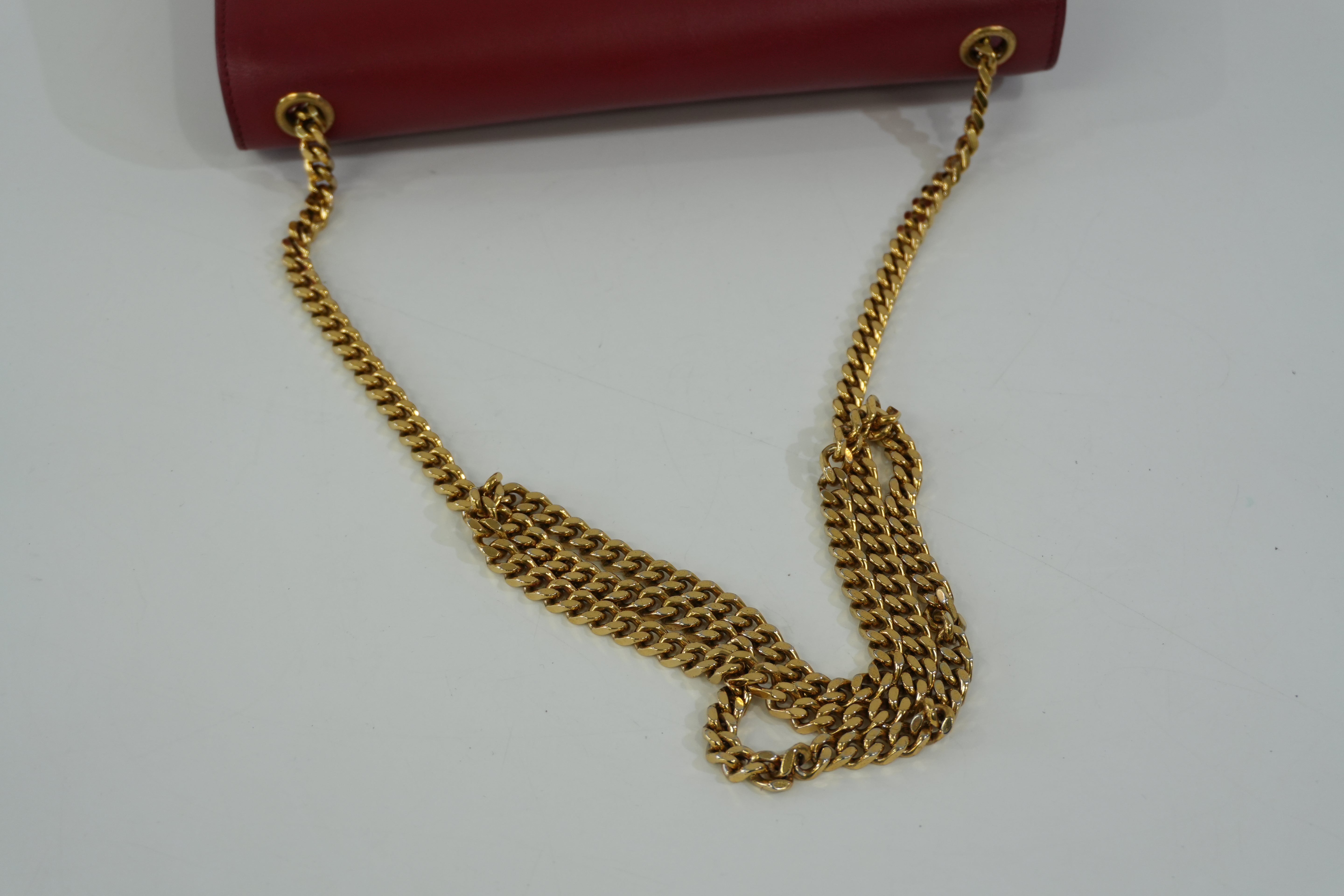 Pre-Owned Yves Saint Laurent Chain Shoulder Bag Red