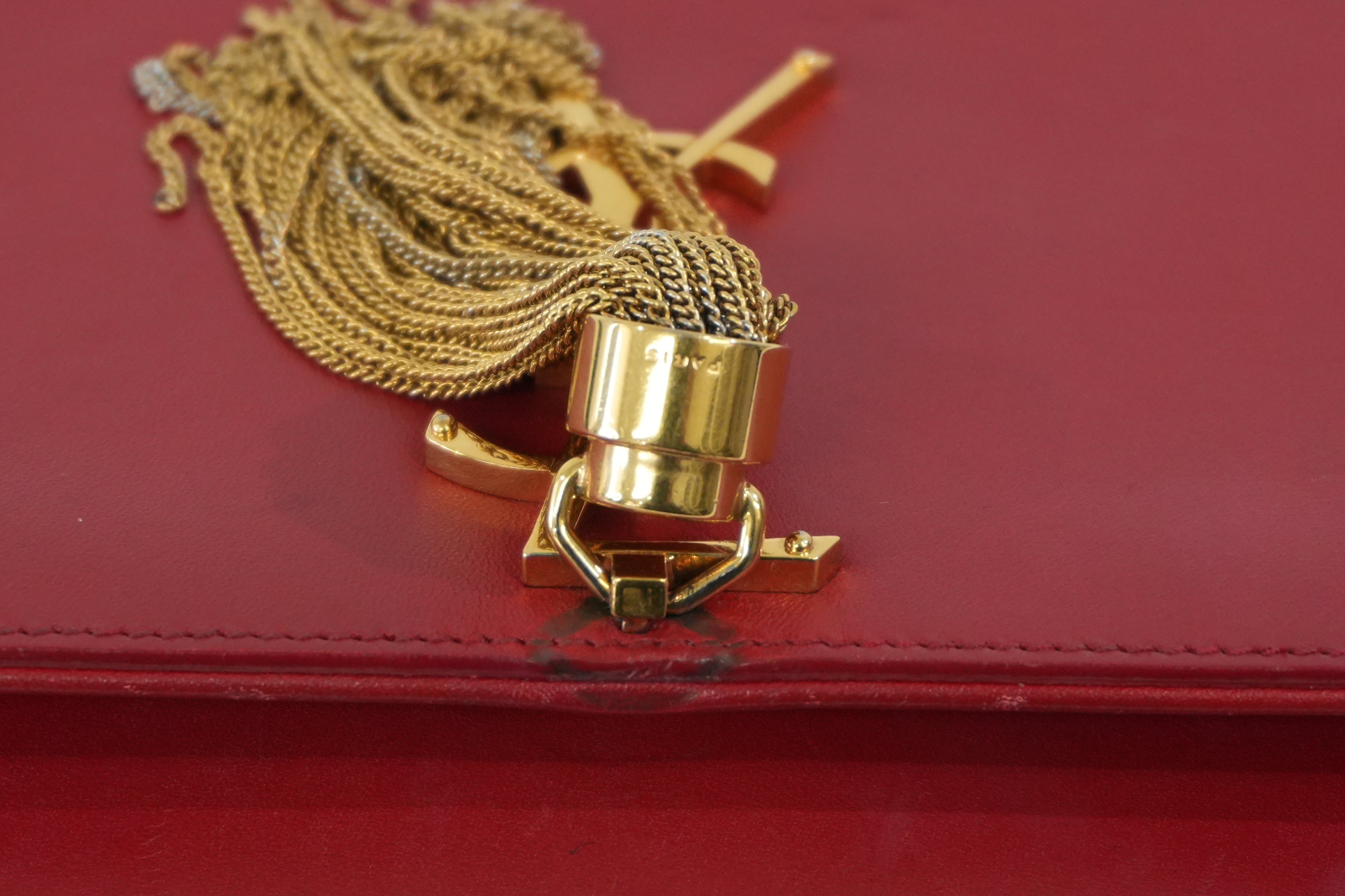 Pre-Owned Yves Saint Laurent Chain Shoulder Bag Red