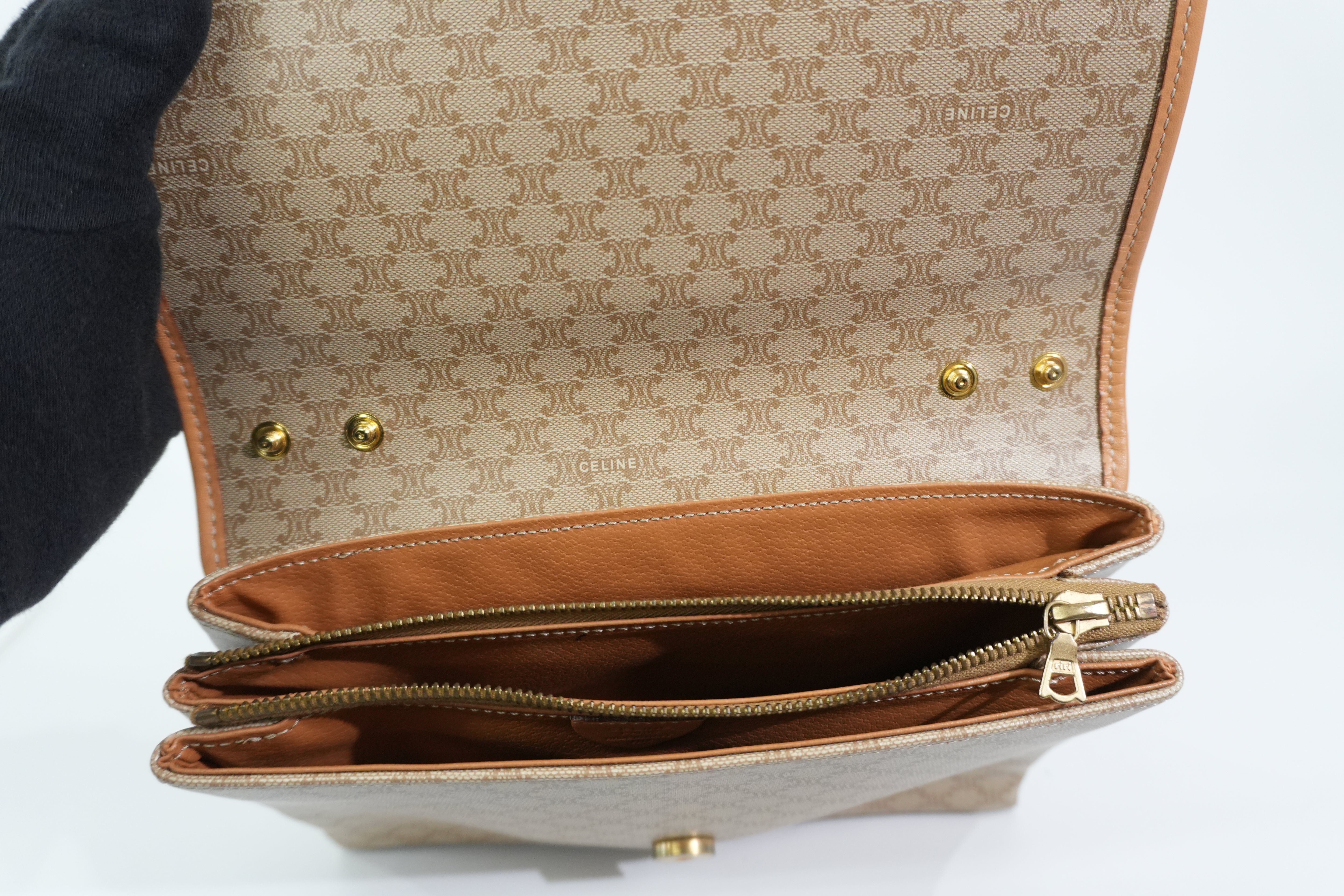 Pre-owned Celine Pouch Brown