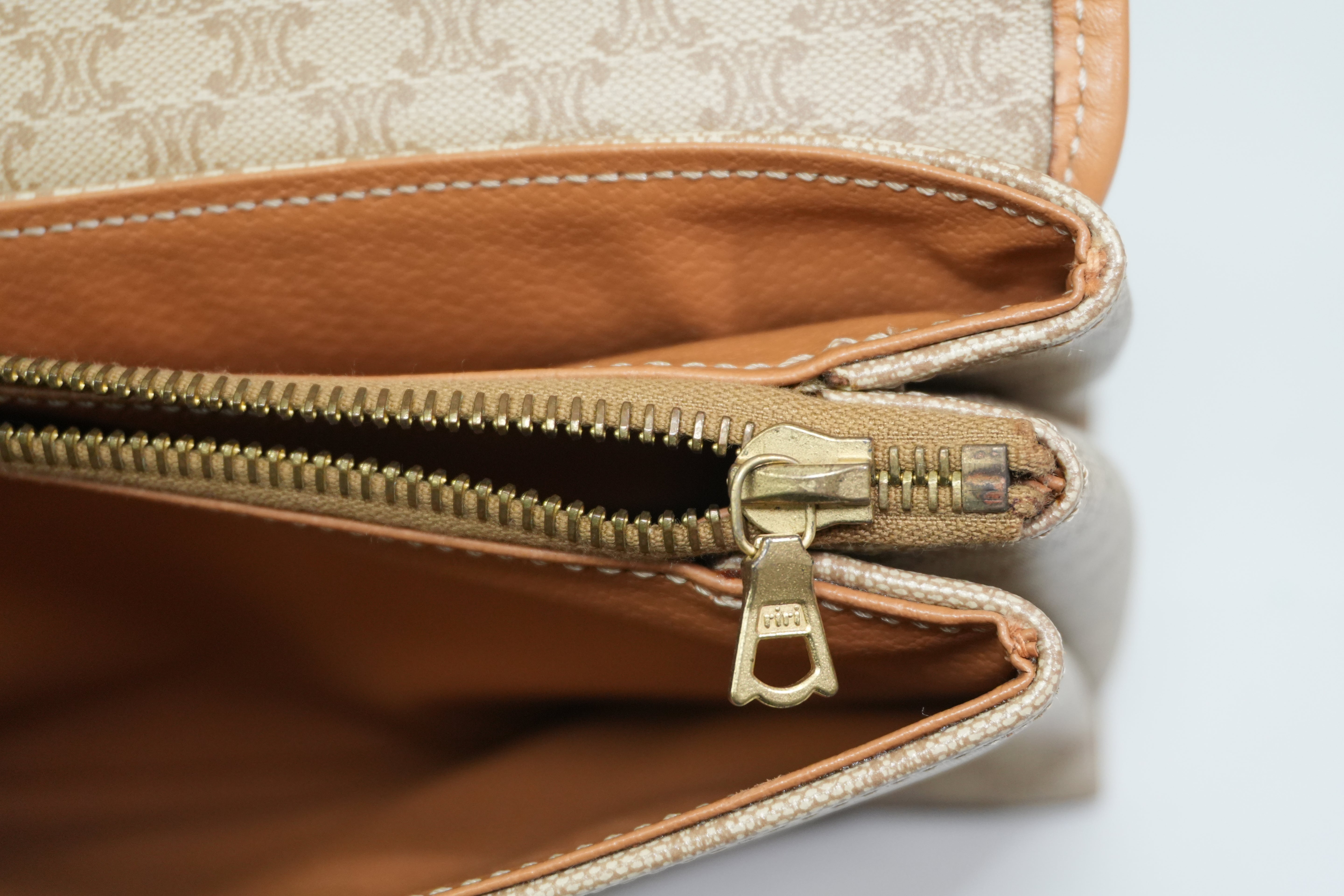 Pre-owned Celine Pouch Brown