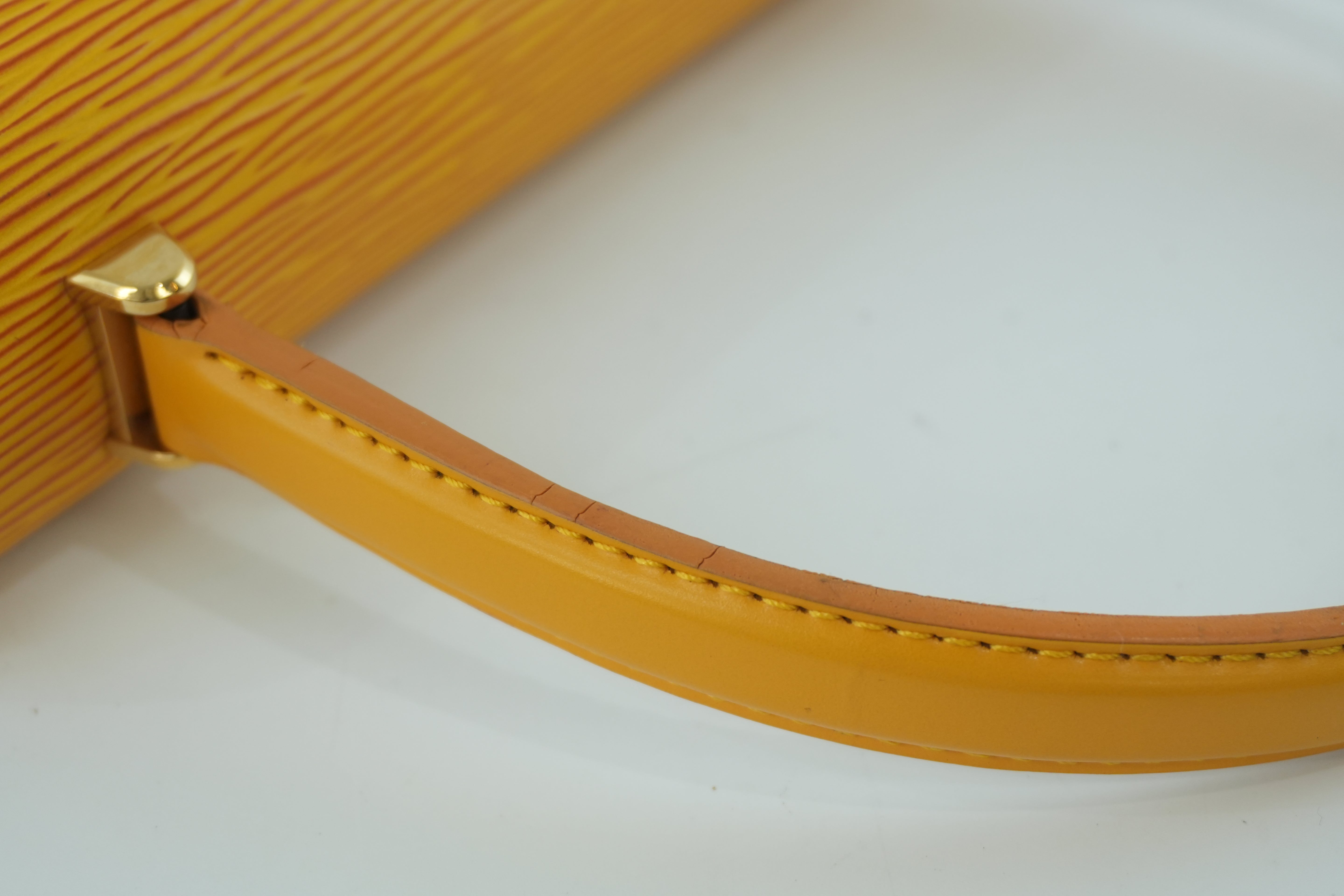 Pre-owned Louis Vuitton Epi Malesherbe Handbag Yellow