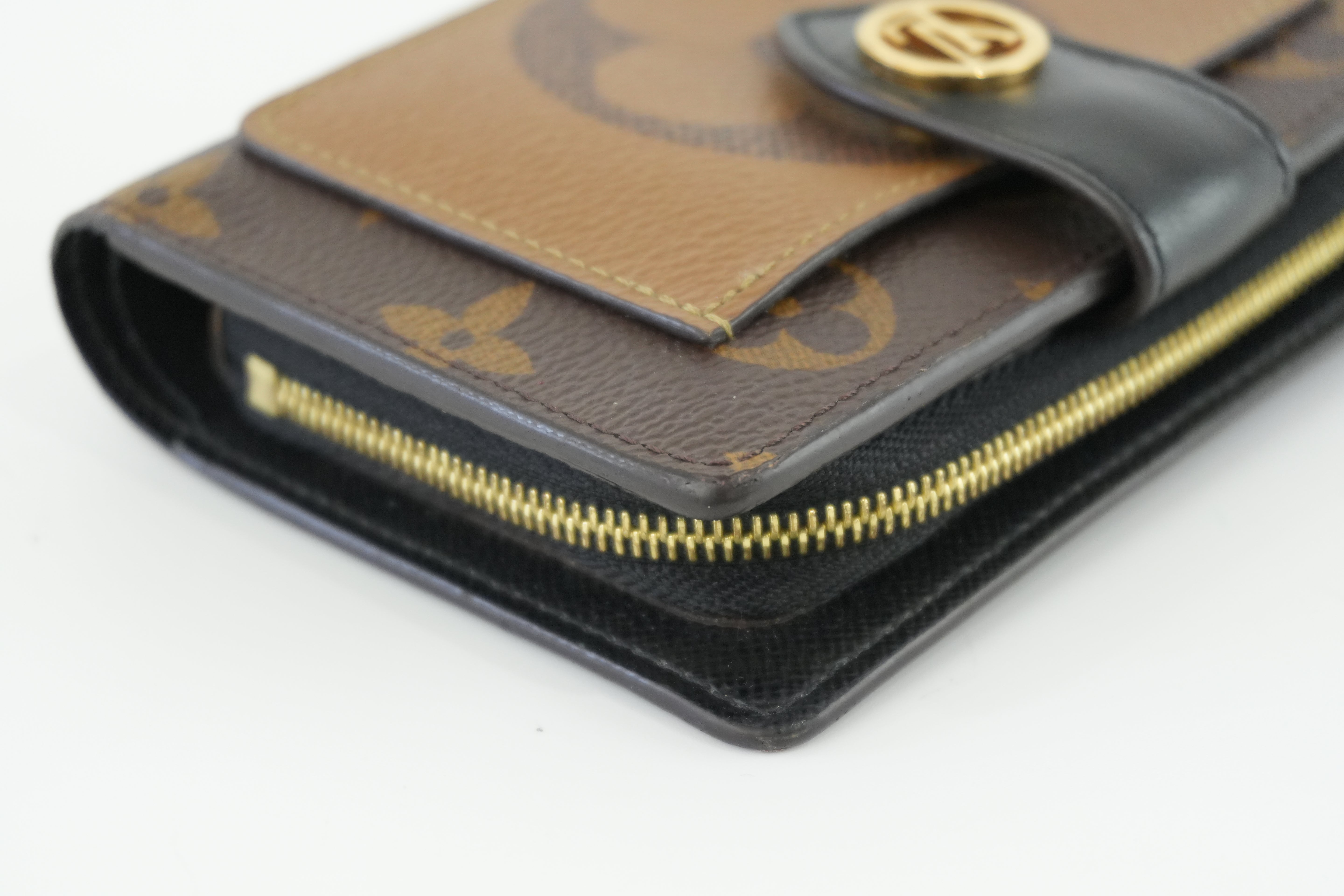Pre-owned Louis Vuitton Monogram Reverse Juliet Wallet