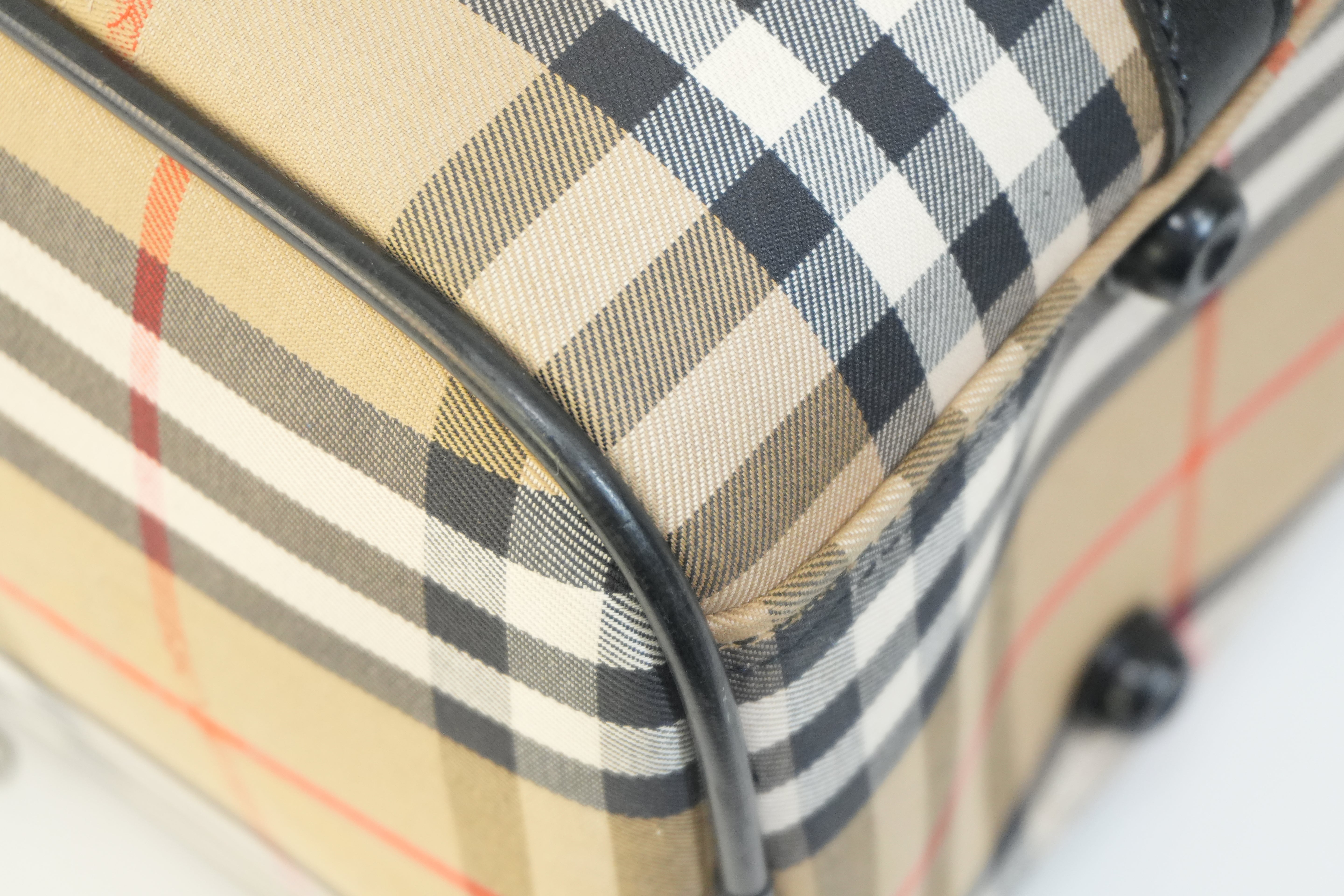 Pre-owned Burberry Duffle Travel Bag