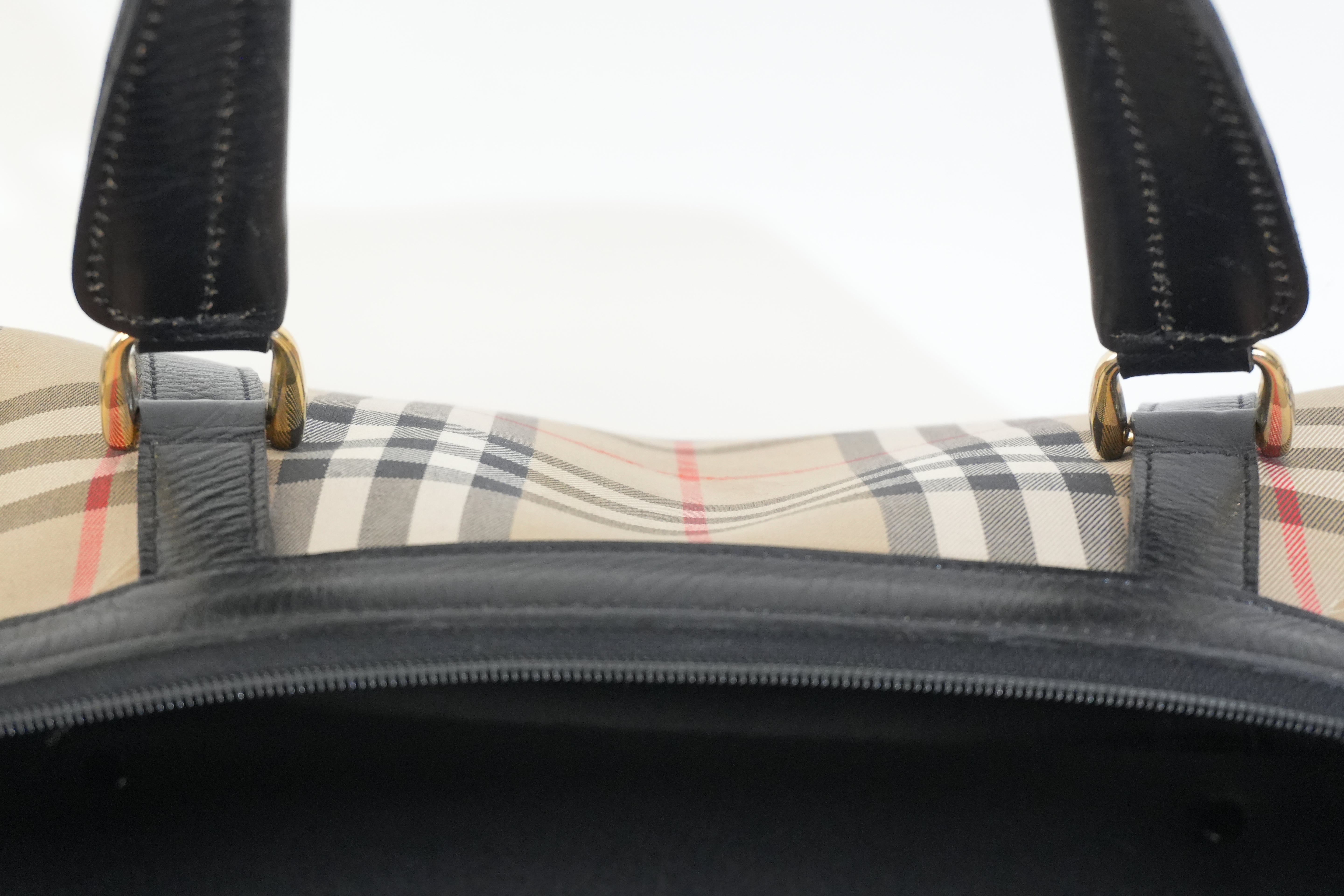 Pre-owned Burberry Duffle Travel Bag