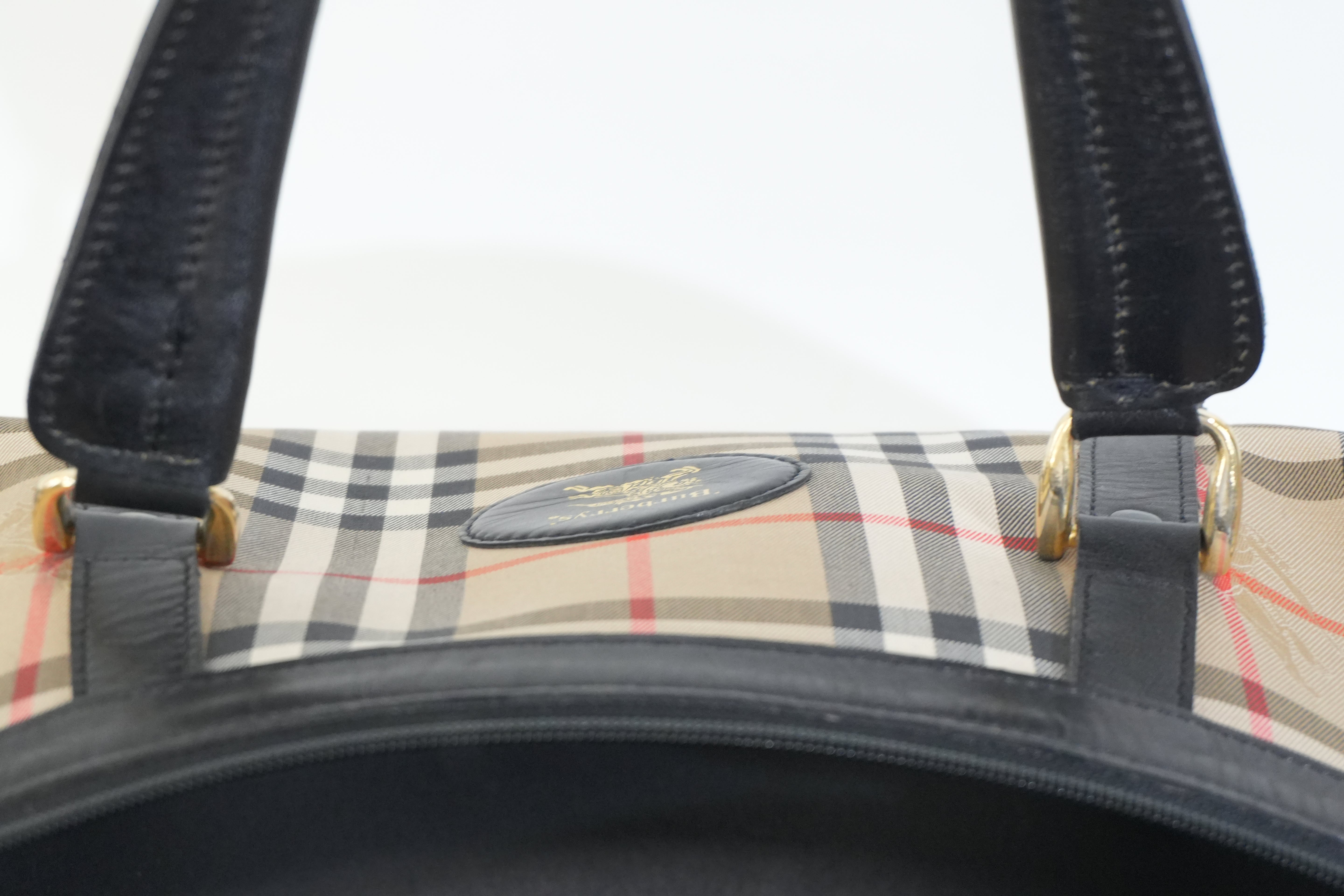 Pre-owned Burberry Duffle Travel Bag