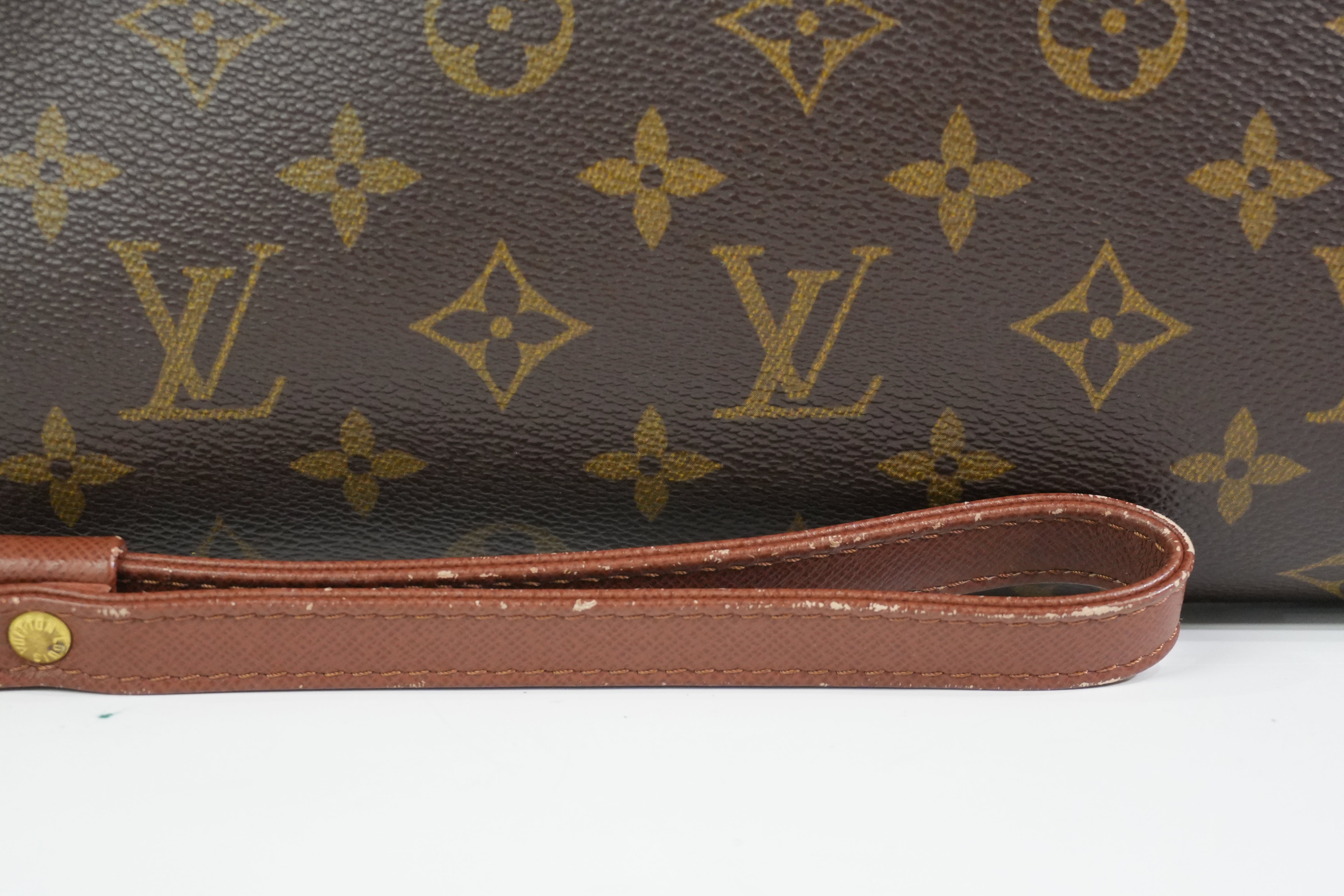 Pre-owned Louis Vuitton Monogram Orsay Wrist Clutch