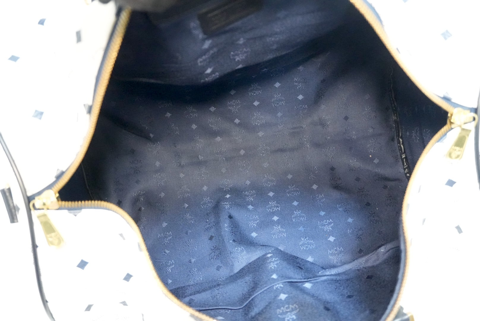 MCM ヴィセトス ウィークエンダーバッグ ホワイト 中古