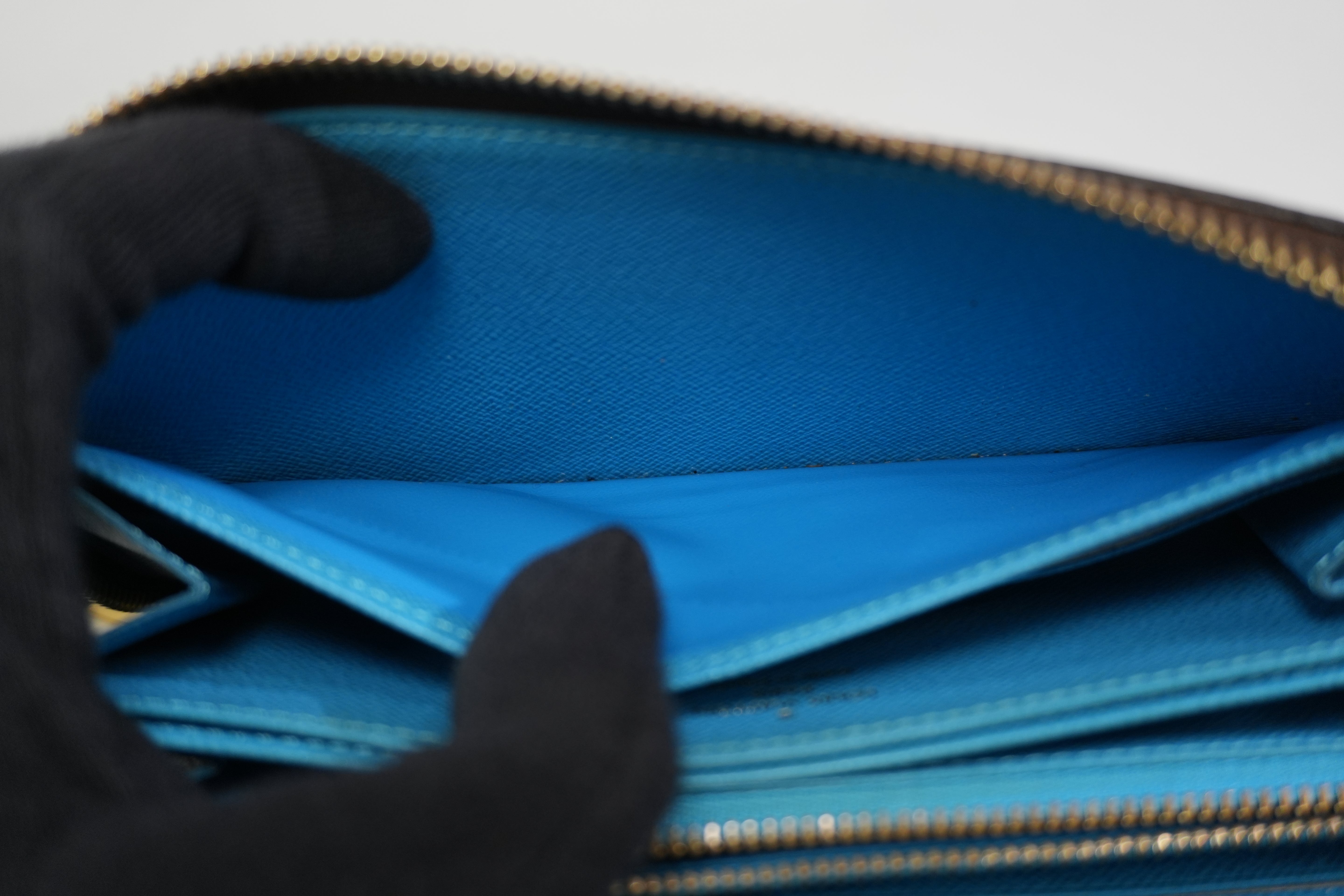 Pre-owned Louis Vuitton Monogram Zippy Long Wallet