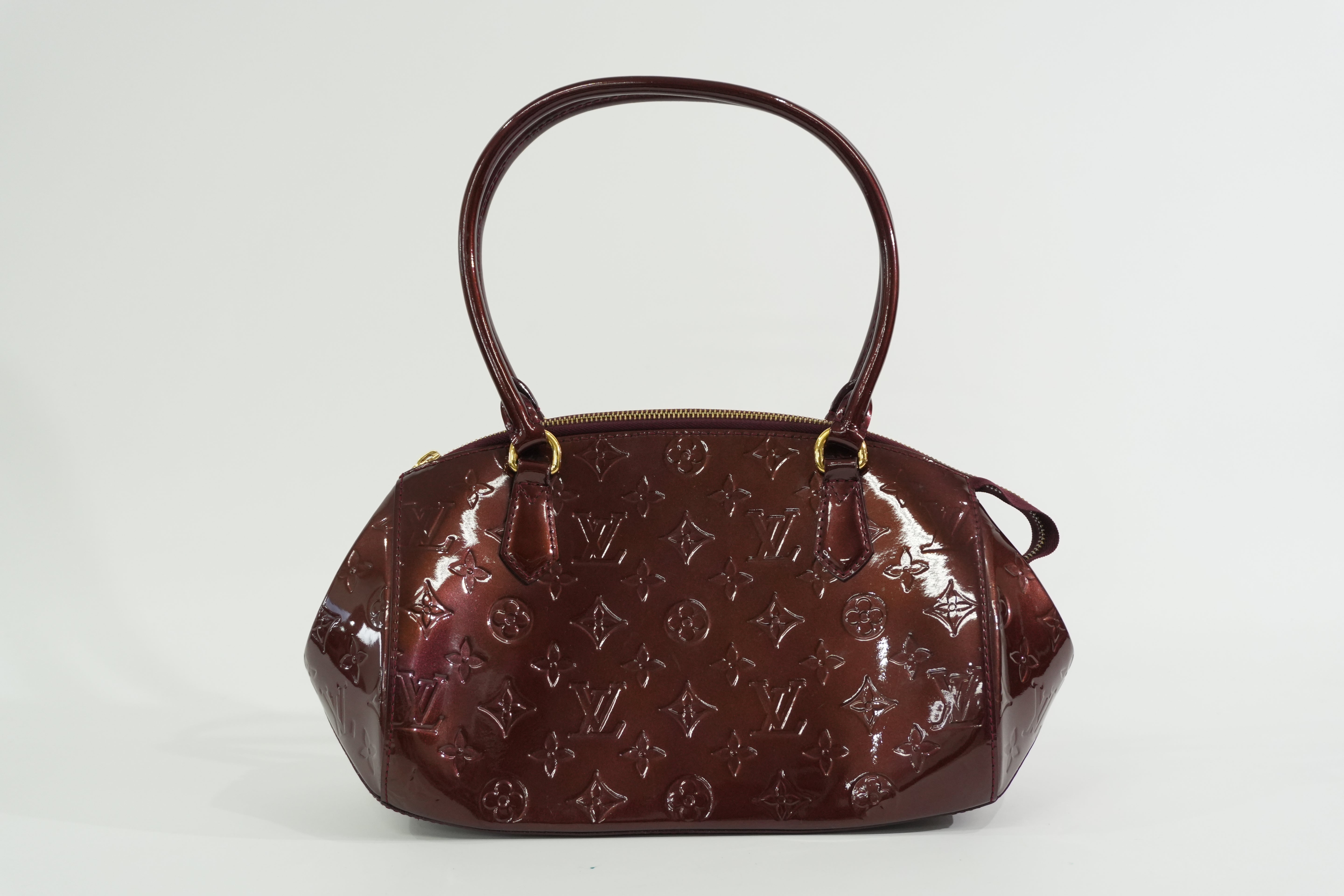 Pre-owned Louis Vuitton Vernis Sherwood PM Handbag Amarante