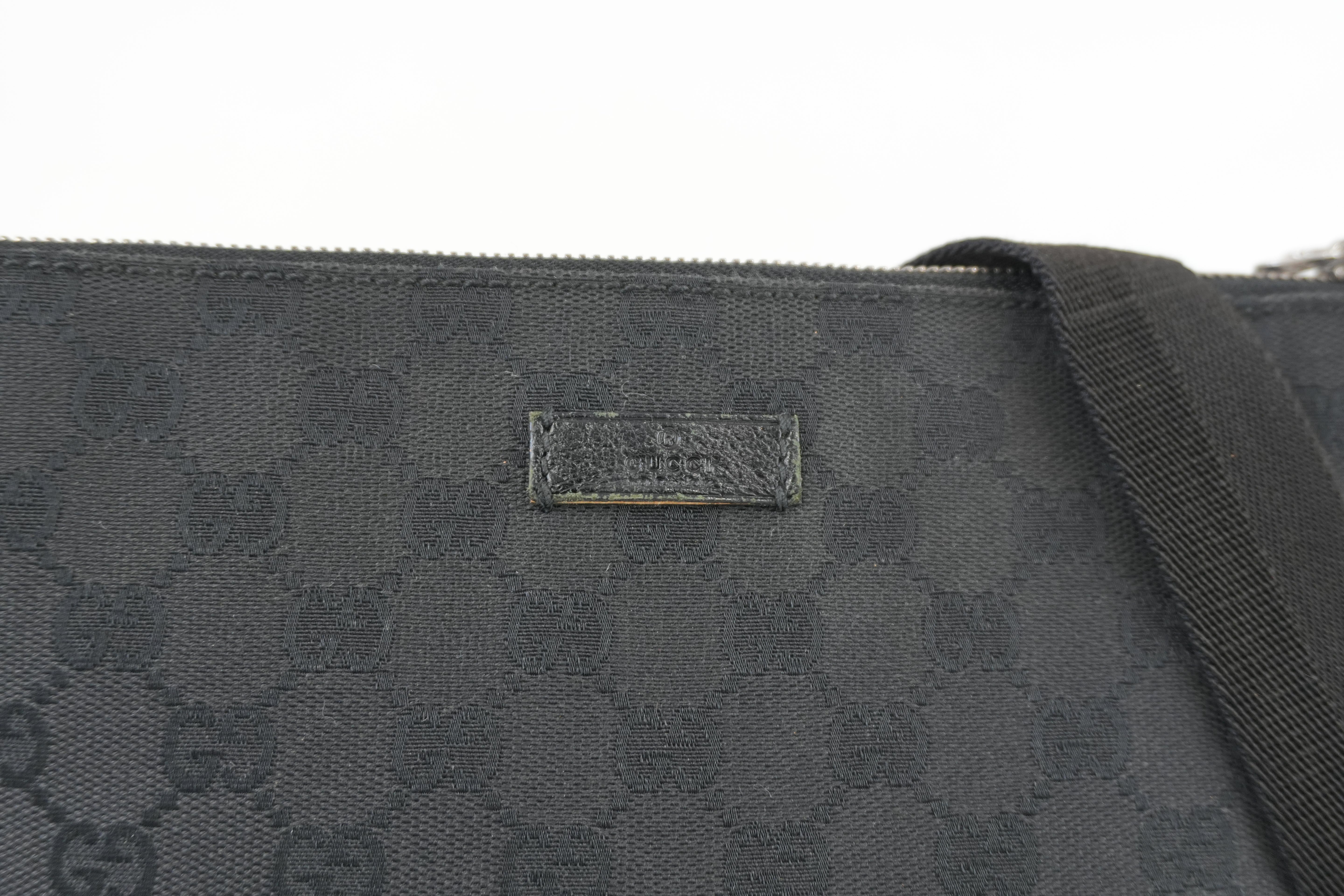 Gucci Shoulder Bag Black Canvas Used