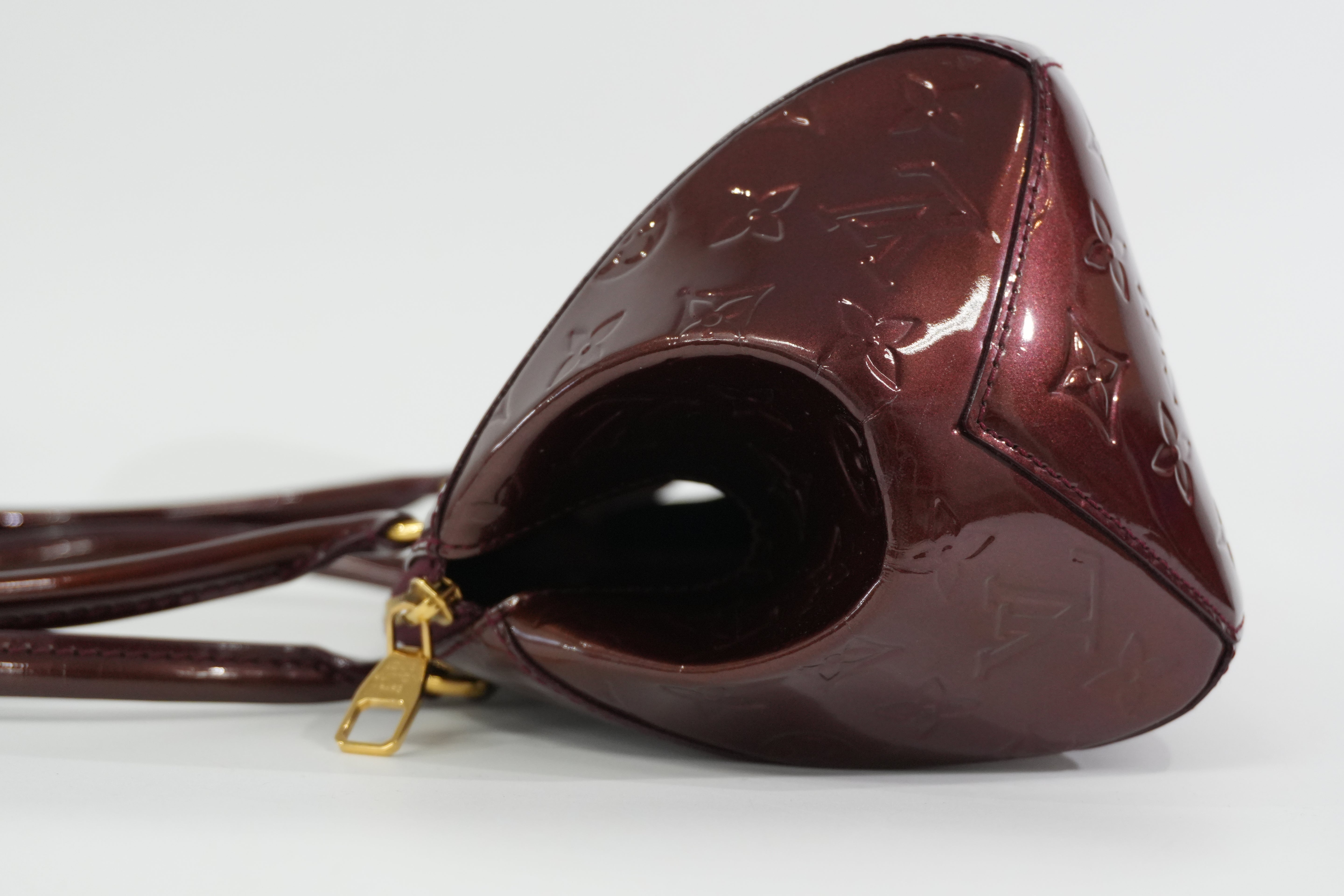 Pre-owned Louis Vuitton Vernis Sherwood PM Handbag Amarante