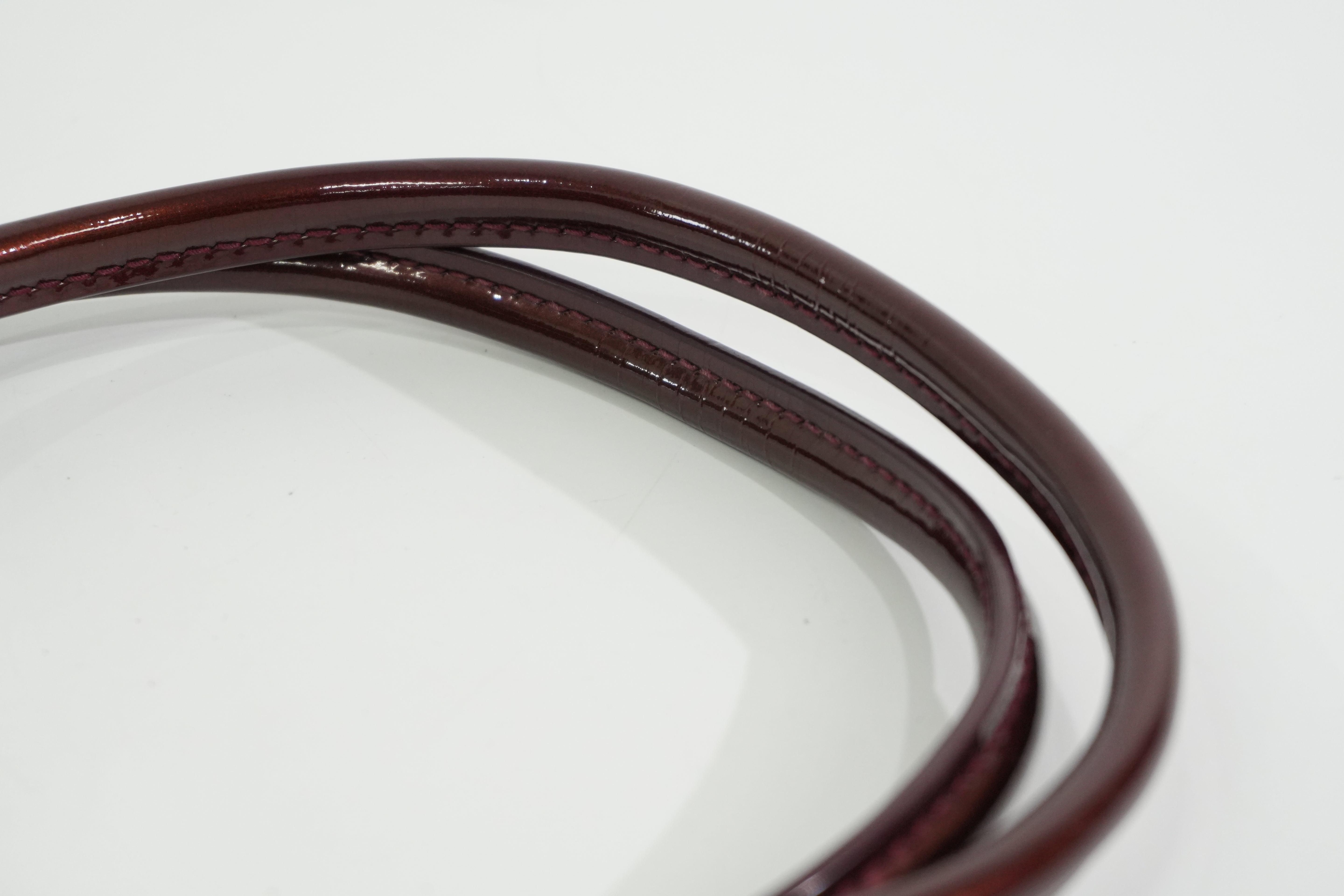 Pre-owned Louis Vuitton Vernis Sherwood PM Handbag Amarante