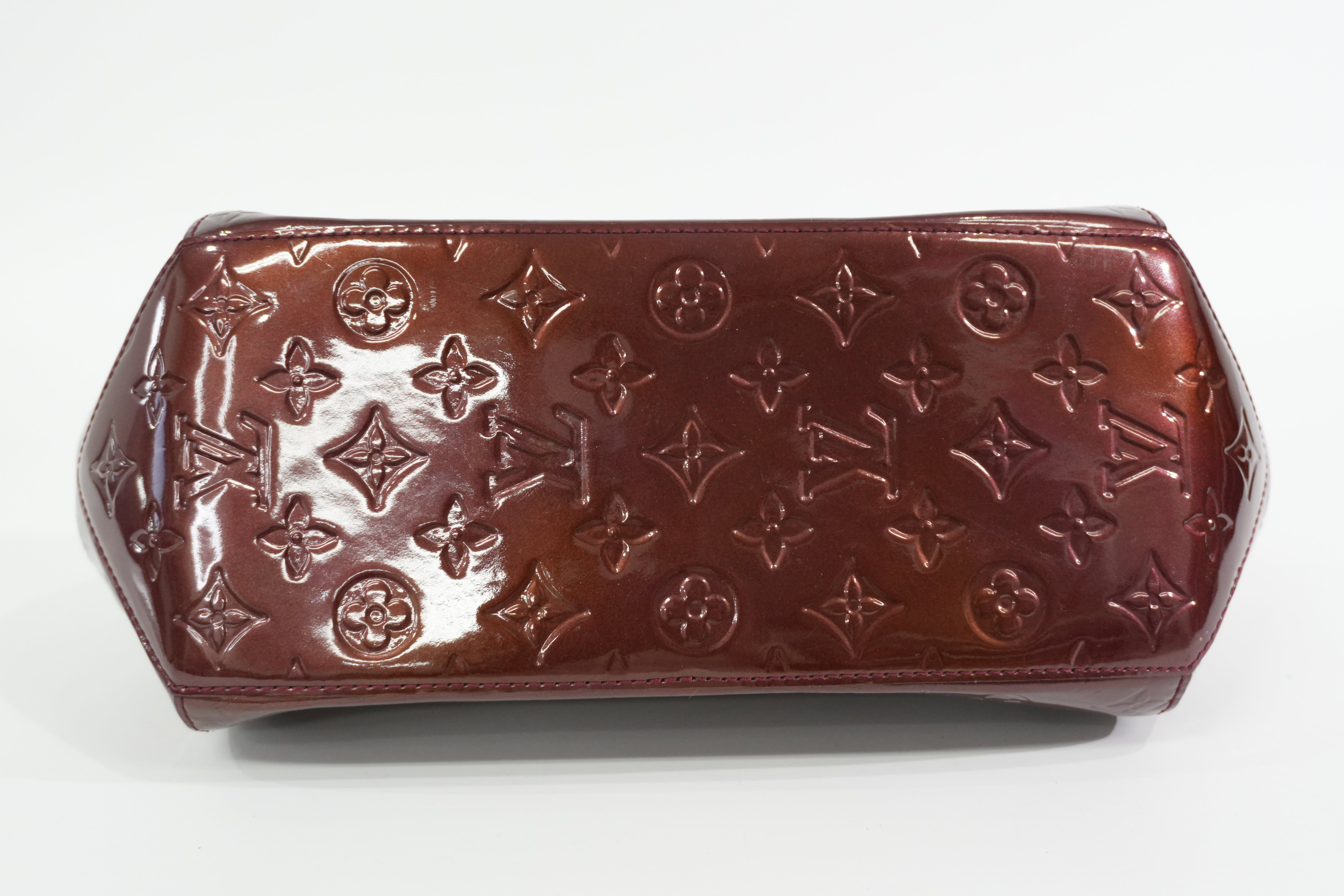 Pre-owned Louis Vuitton Vernis Sherwood PM Handbag Amarante