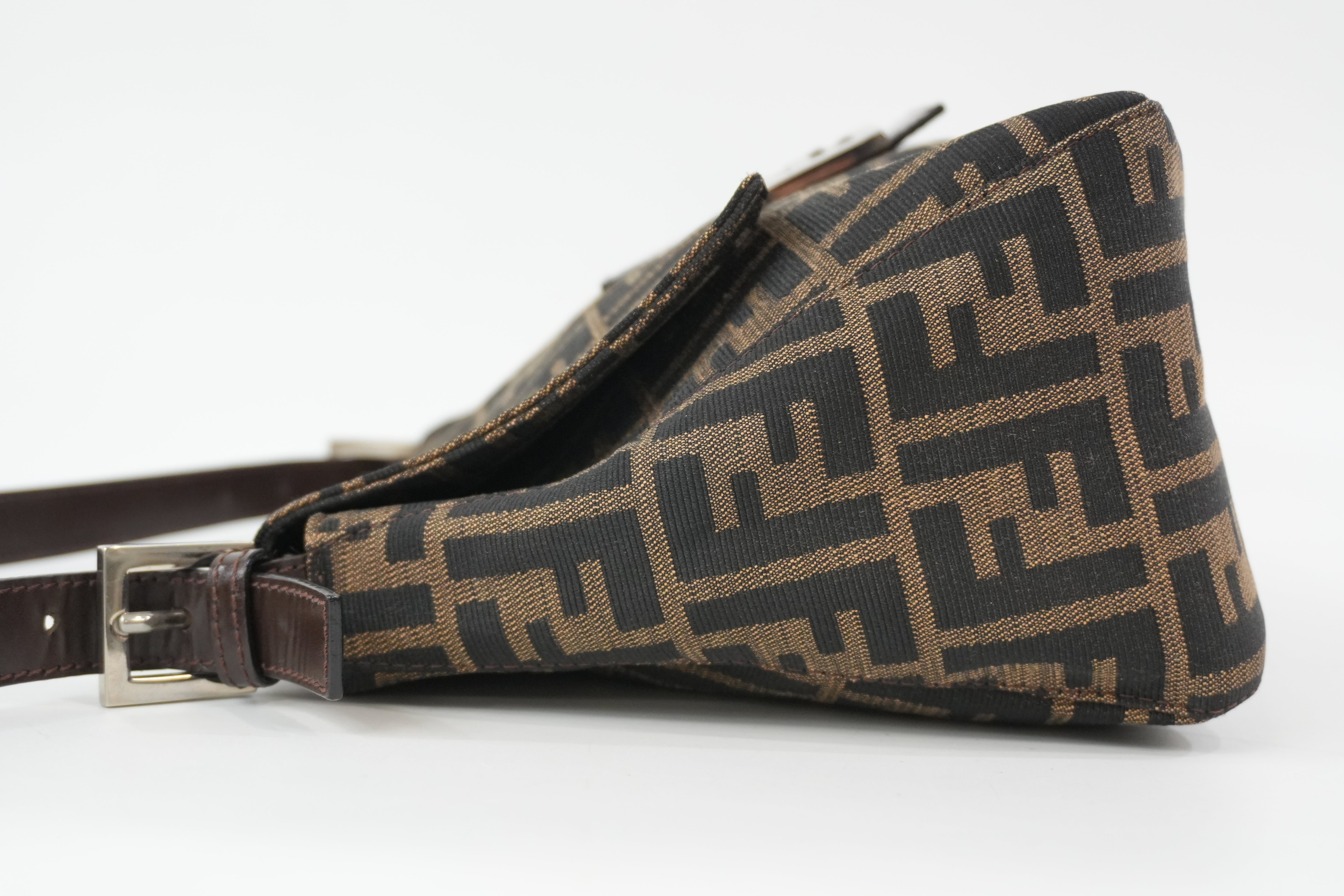 Pre-Owned Fendi Zucca Mama Baguette Shoulder Bag Brown