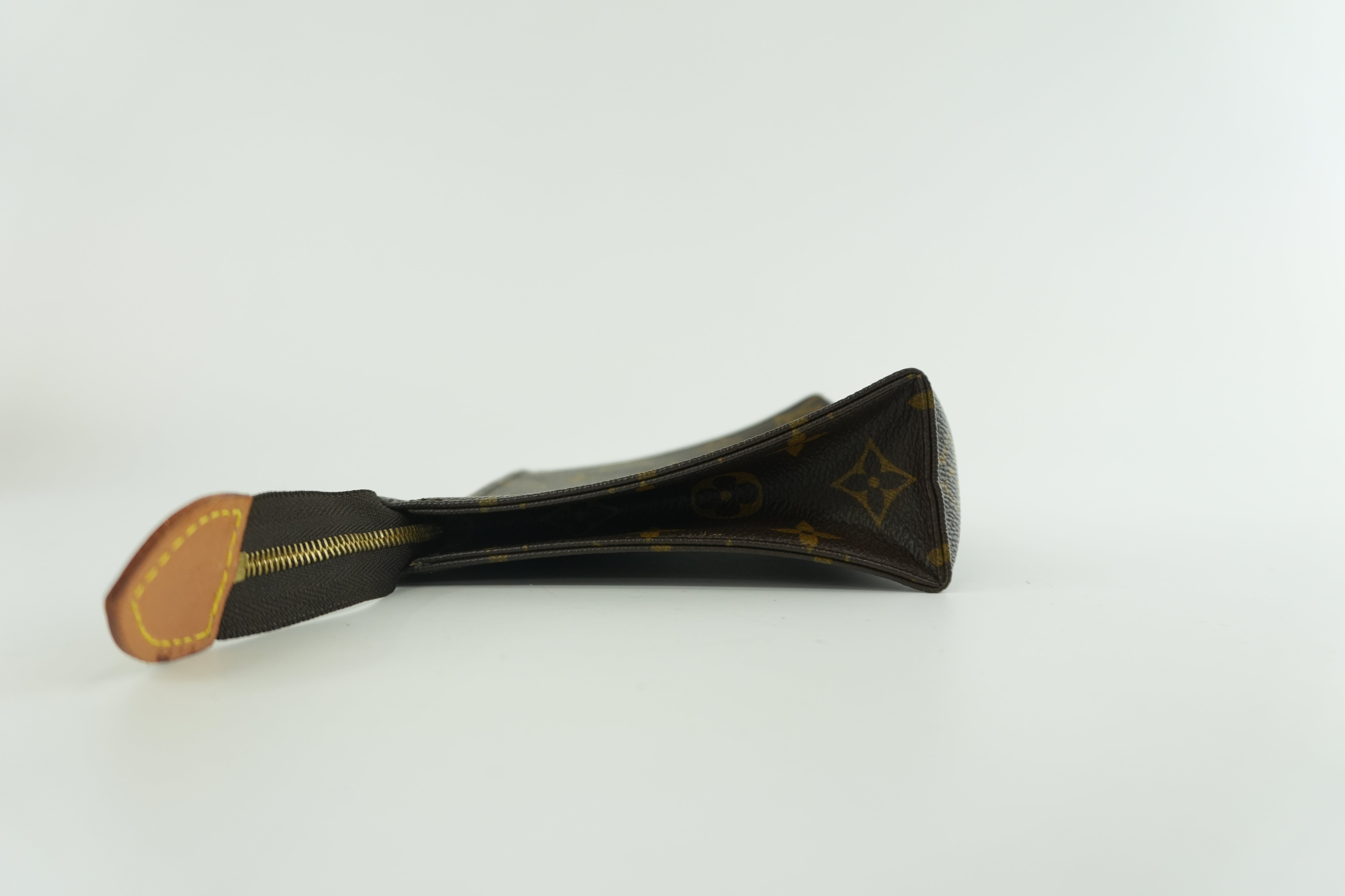 Louis Vuitton Monogram Toiletry 19 Pouch Used