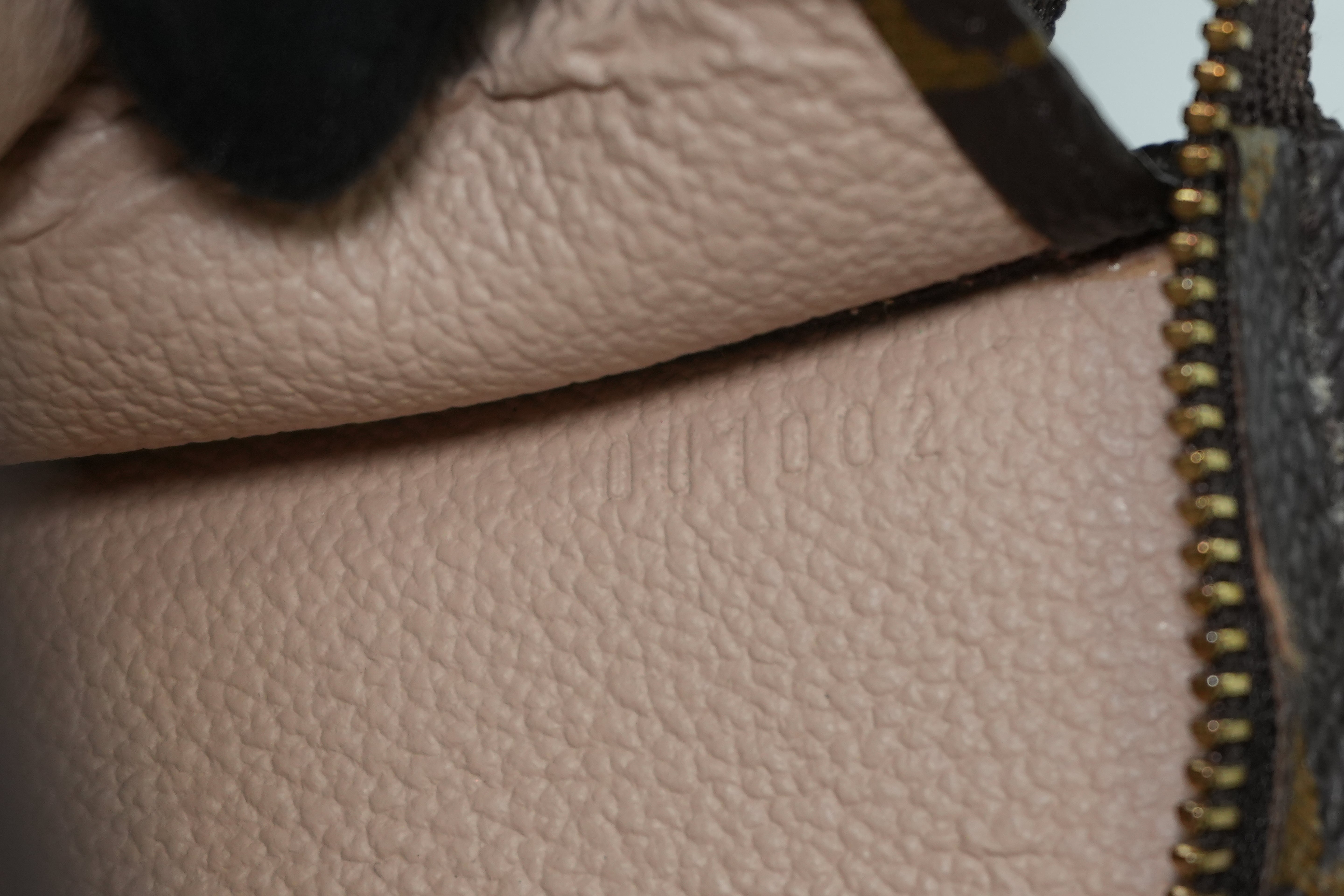 Louis Vuitton Monogram Toiletry 19 Pouch Used