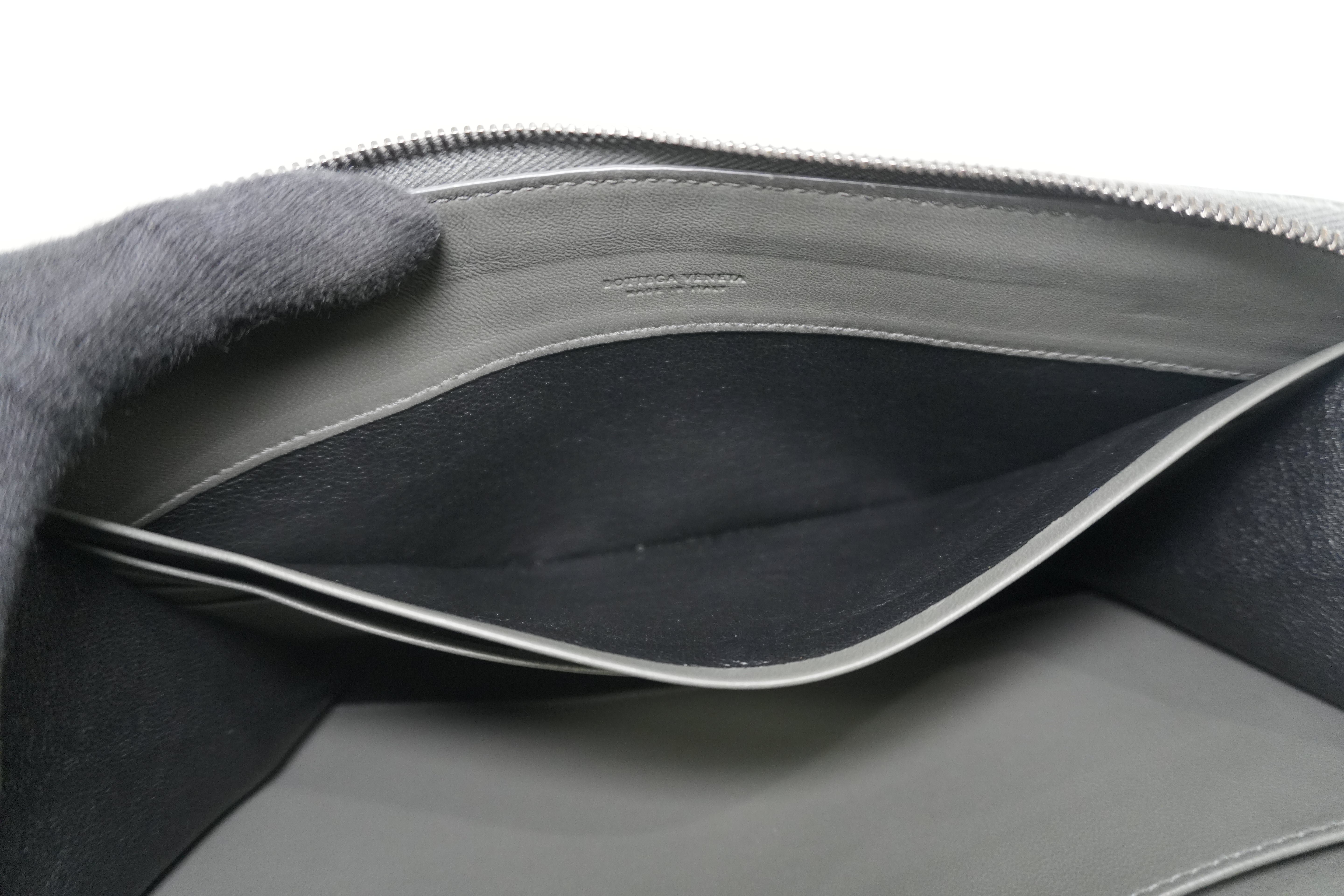 Pre-owned Bottega Veneta Leather Clutch Bag Gray